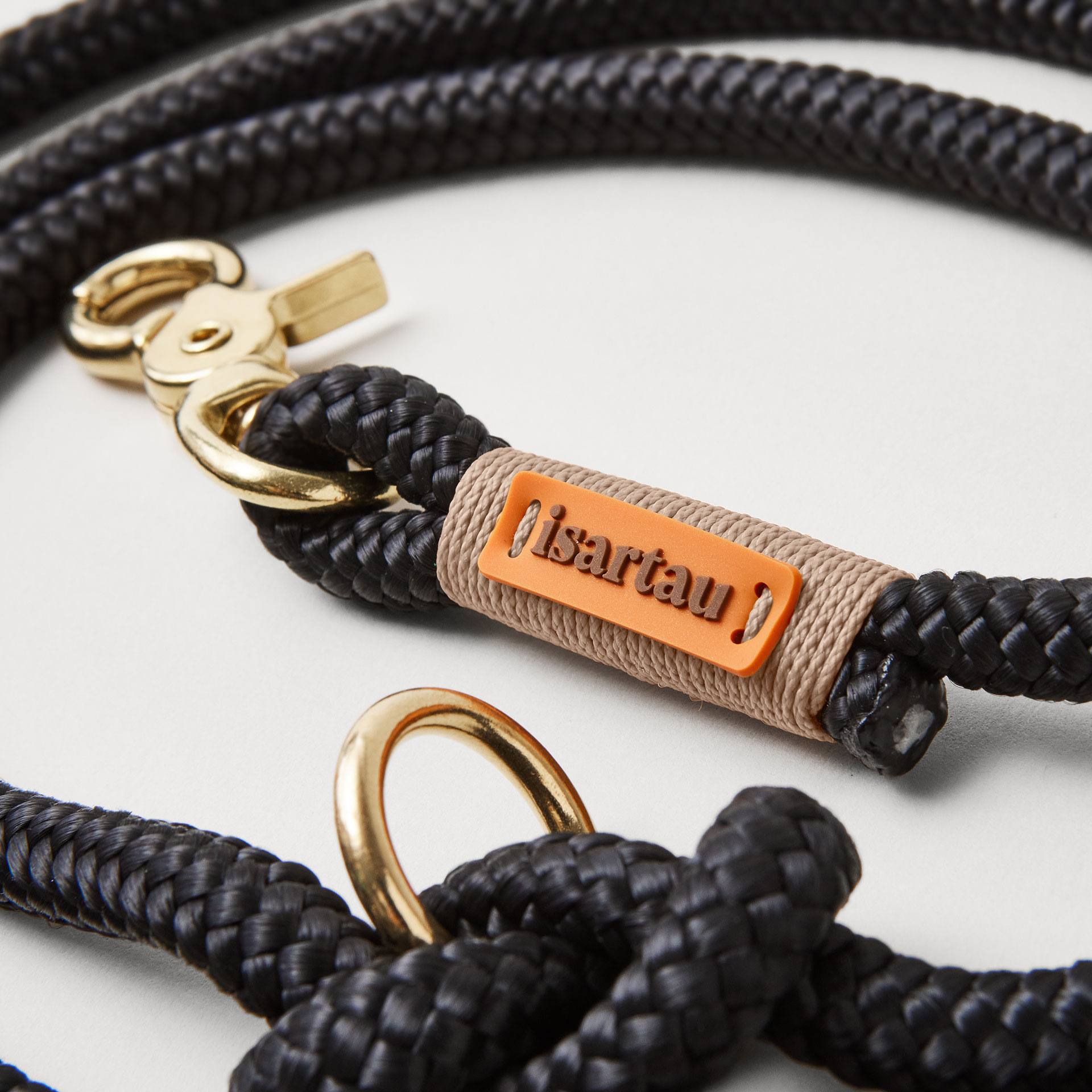 Detail Handarbeit Hundeleine aus Tau Black Mamba Beige verstellbar hochwertig gefertigt schwarzes Tau mit beiger Takelung