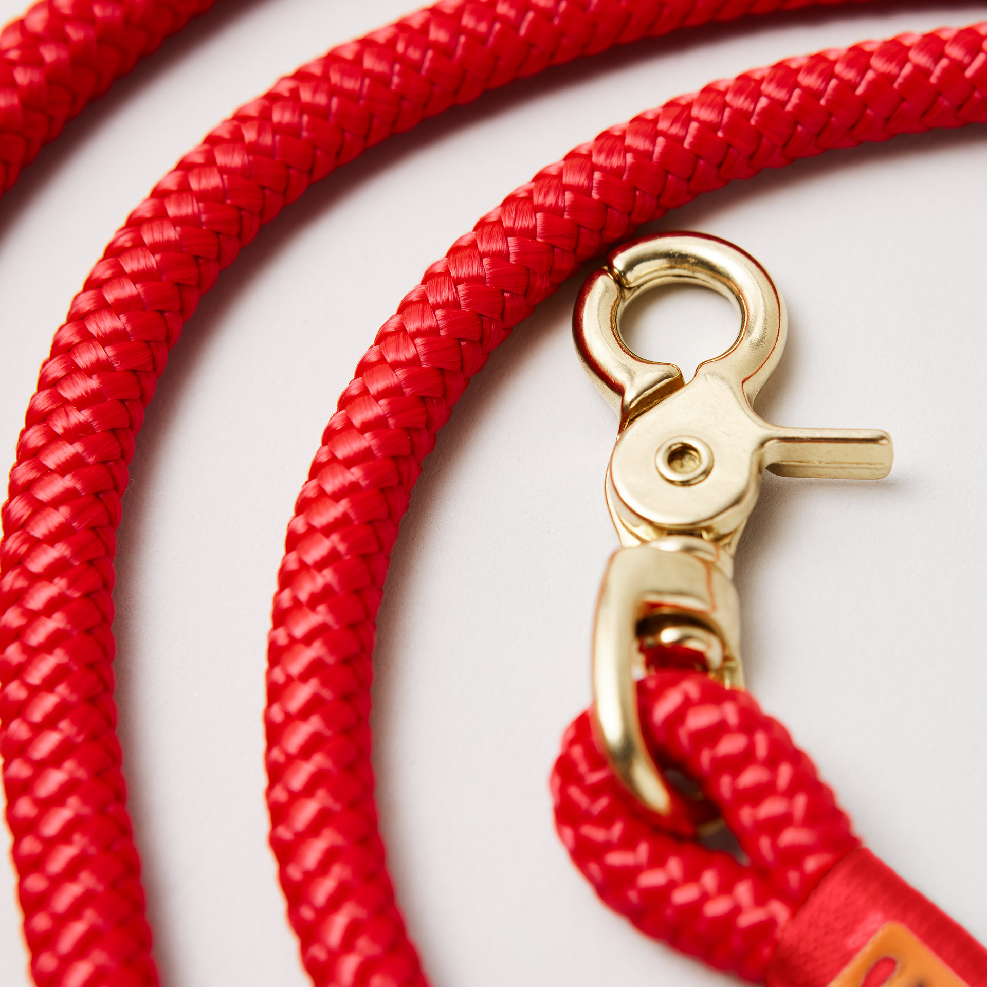 Detail Hundeleine Red Fairy Rot, Messing Scherenkarabiner