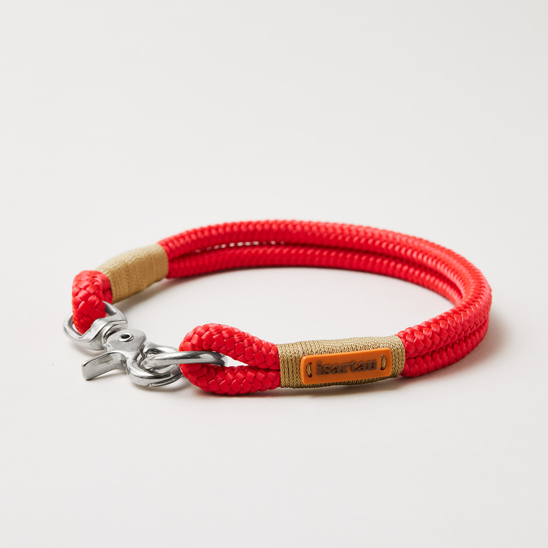 Feste Halsung aus Tau in der Farbe Red Fairy GOLD, 10 mm, silberfarbene Beschläge, rotes Tau und goldene Takelung