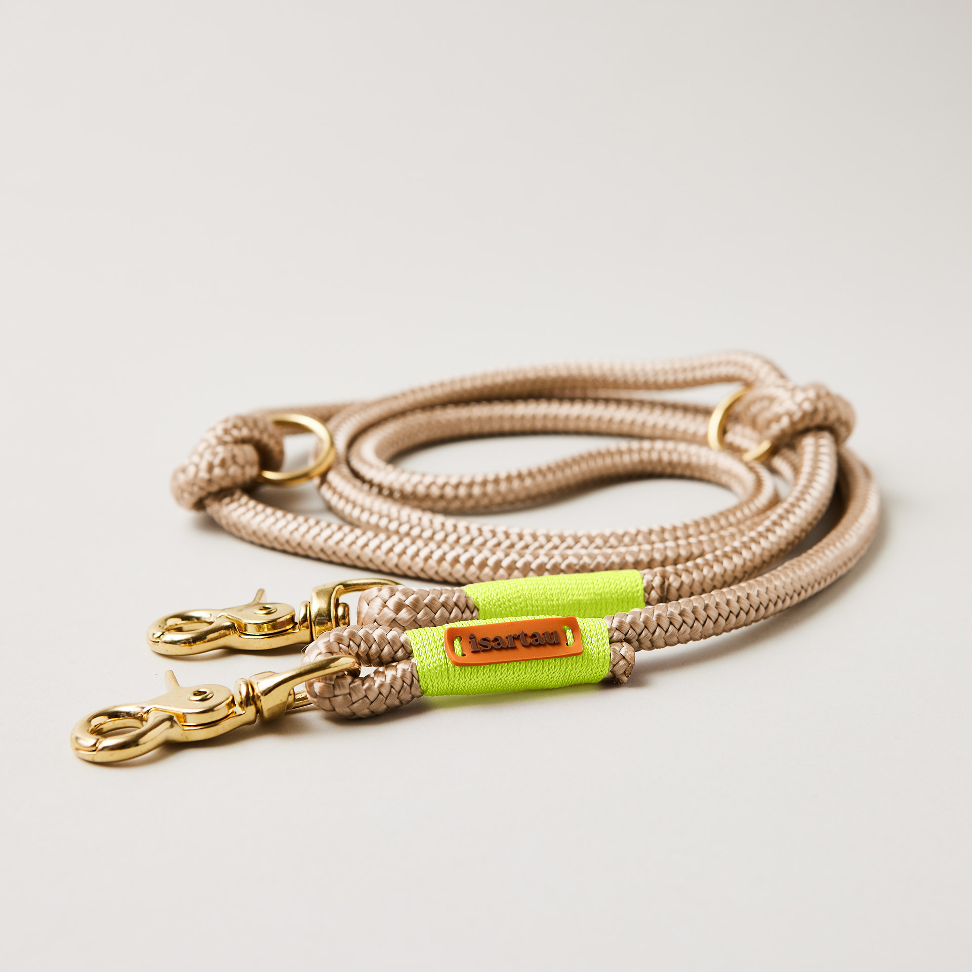 Hundeleine Wood Owl Neongelb, 10 mm, verstellbar mit Messing-Karabinern, beiges Tau mit neongelber Takelung, längenverstellbar