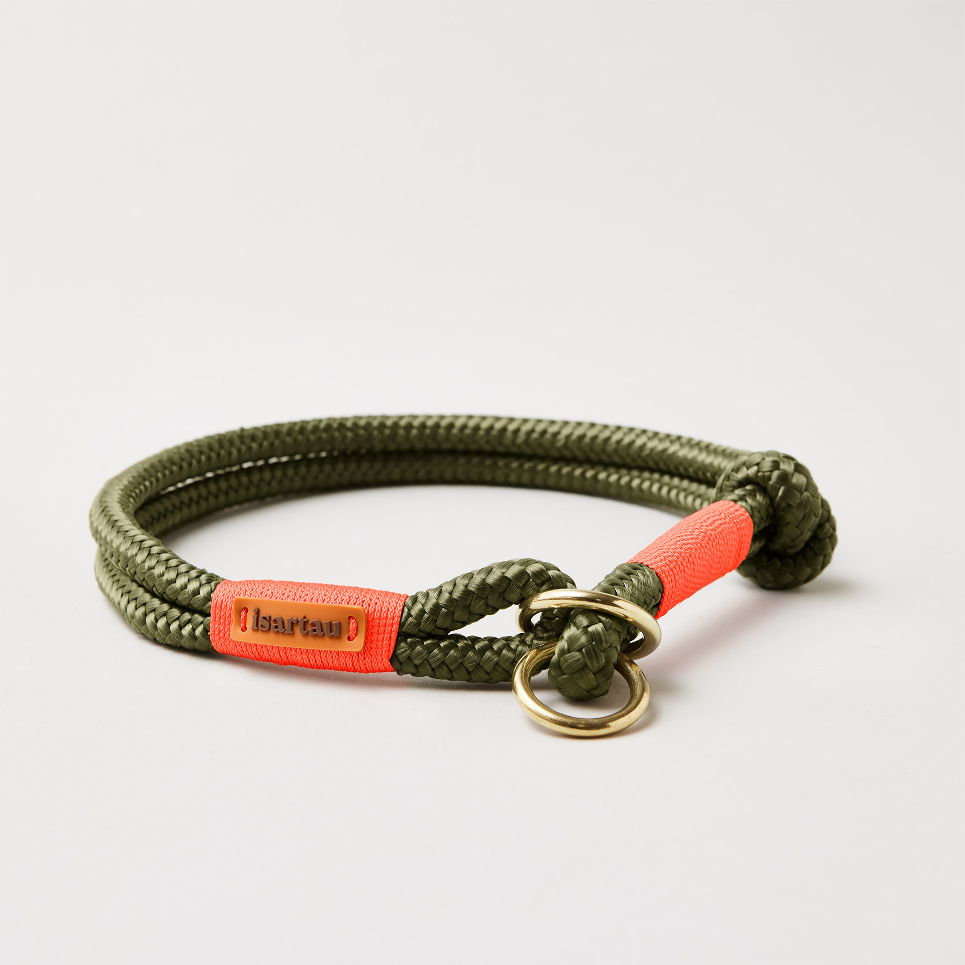 Detail Tauhalsband Zugstopp Olive Grove Neonorange mit Messing-Beschlägen, olivfarbenes Softtau mit neonoranger Takelung