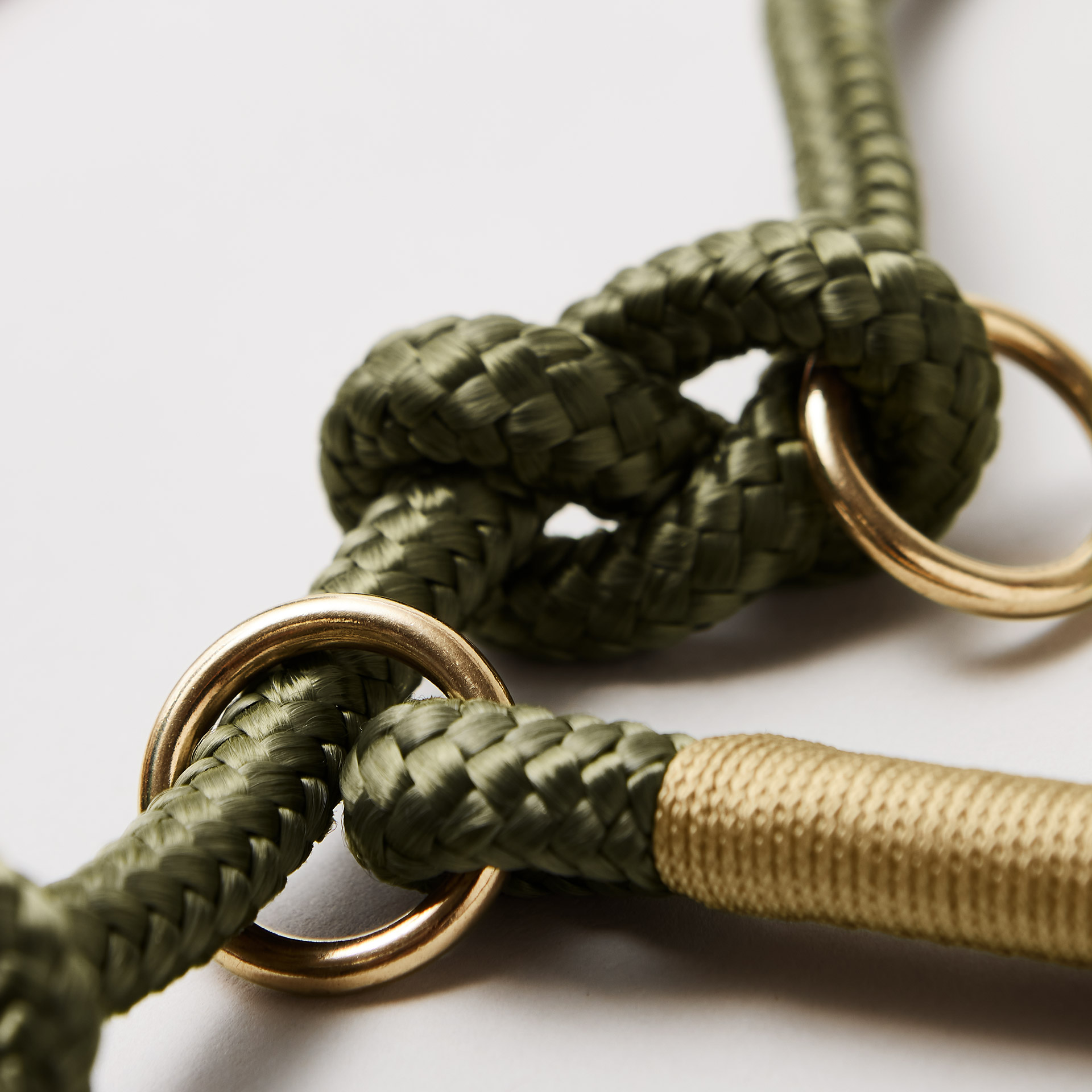 Detail Retrieverleine aus Softtau Olive Grove Gold mit verstellbaren Knoten