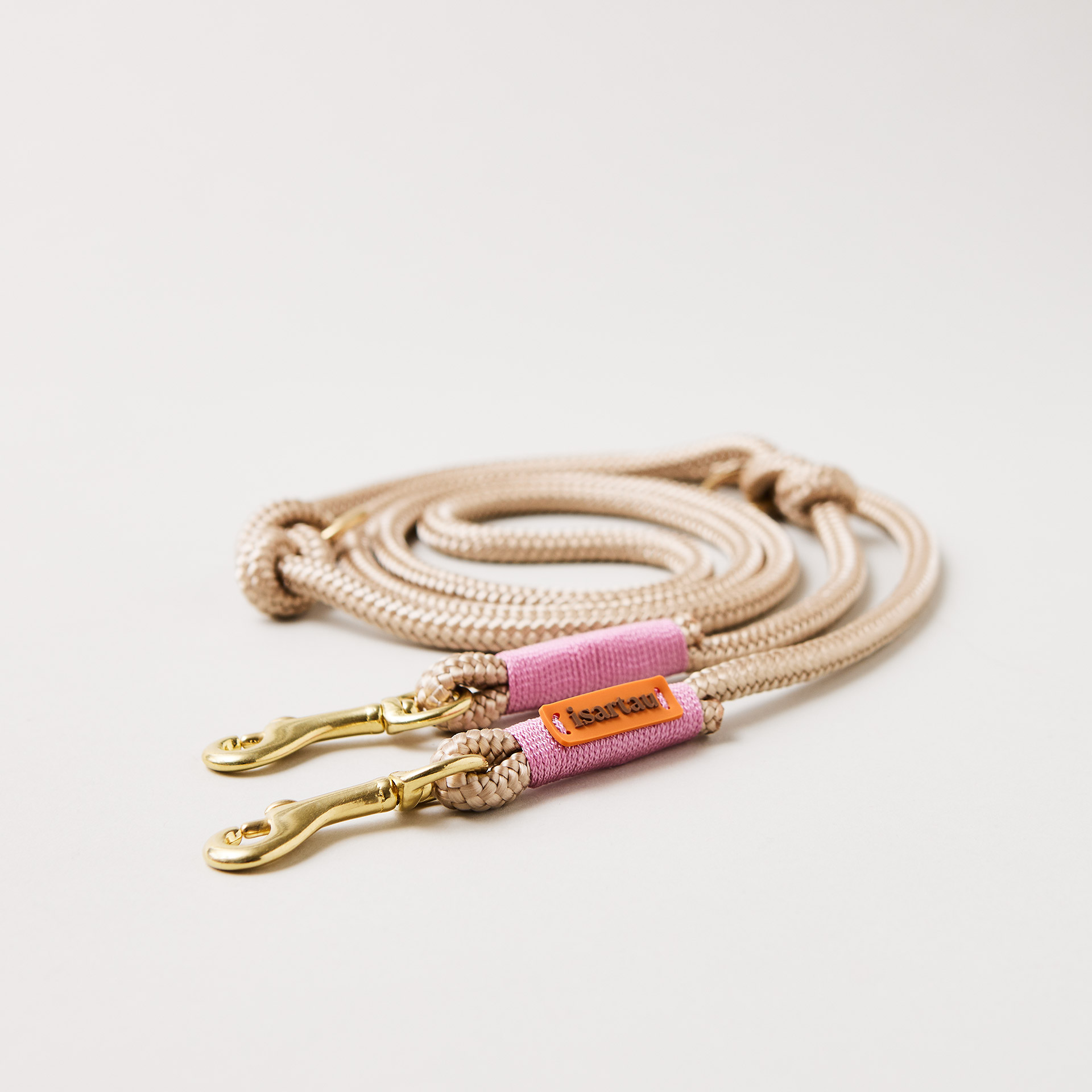 Tauleine Wood Owl Rose, verstellbar mit Mini-Bolzenkarabinern in Messing, farblich abgestimmt in Beige und Rosa, längenverstellbar