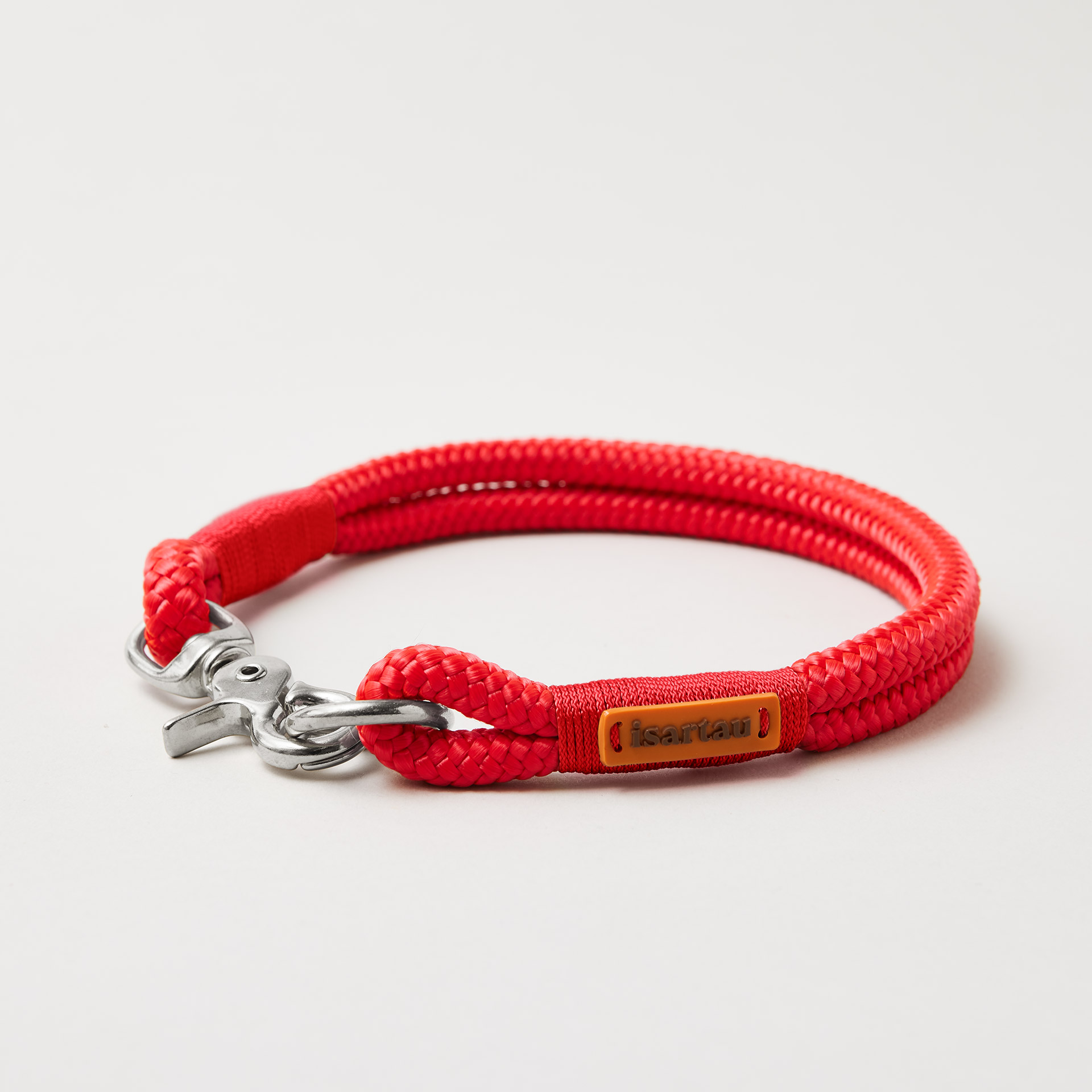 Feste Halsung Red Fairy Rot, 10 mm mit silberfarbenen Beschlägen, gleichmäßig rote Farbgestaltung