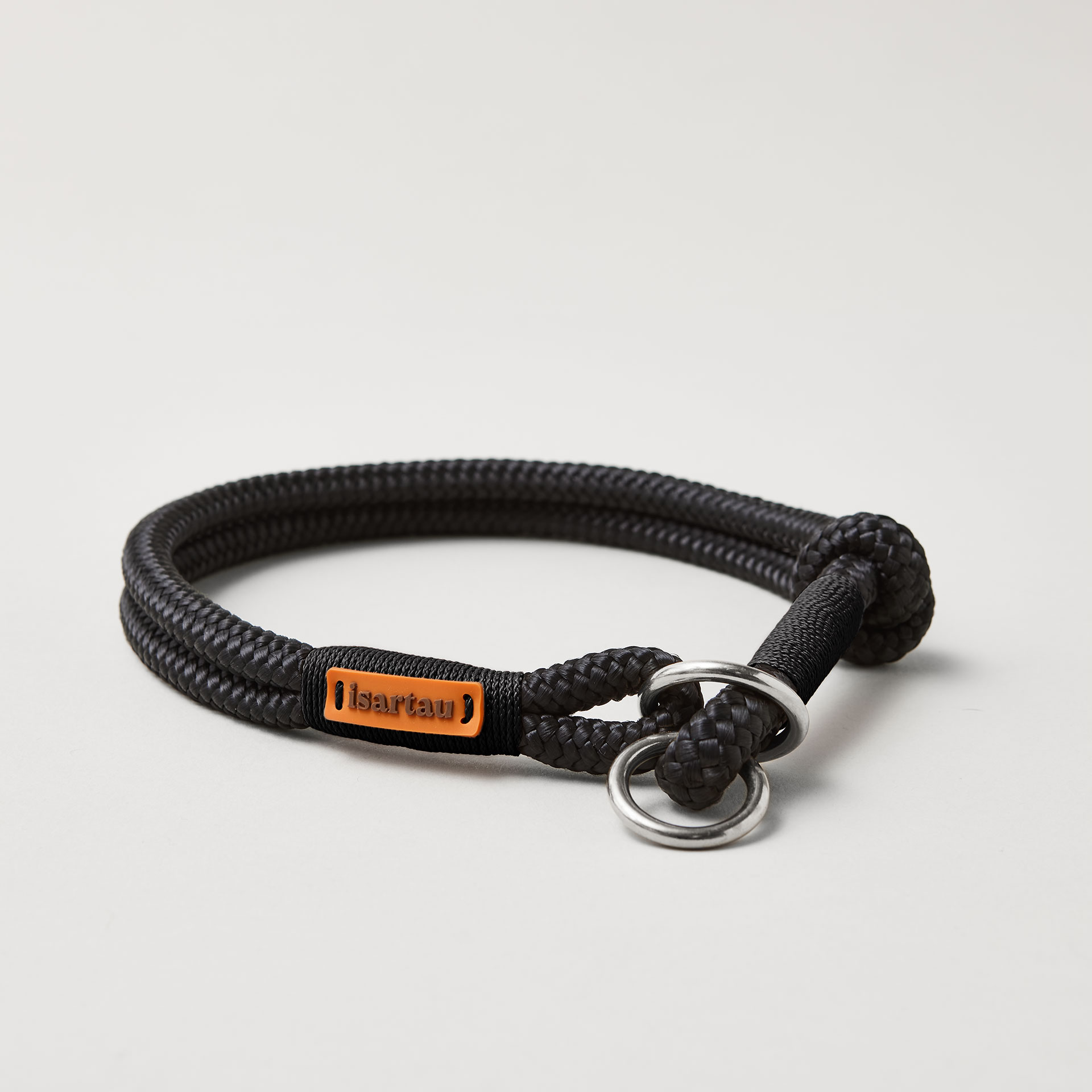 Tauhalsband Zugstopp Black Mamba Schwarz 8 und 10 mm mit silberfarbenen Beschlägen, schwarzes Tau mit schwarzer Takelung