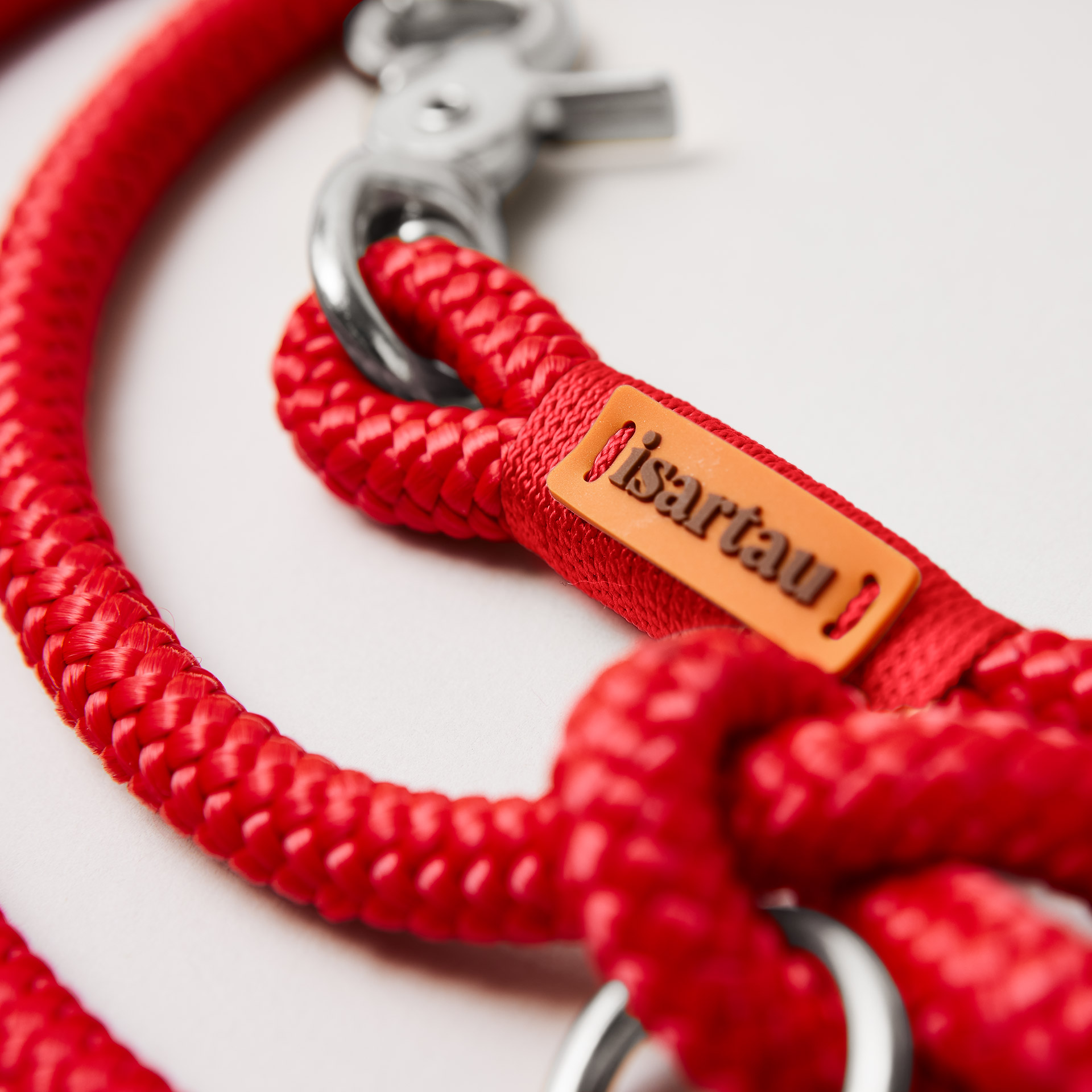 Detail Hundeleine Red Fairy Rot, isartau Logo