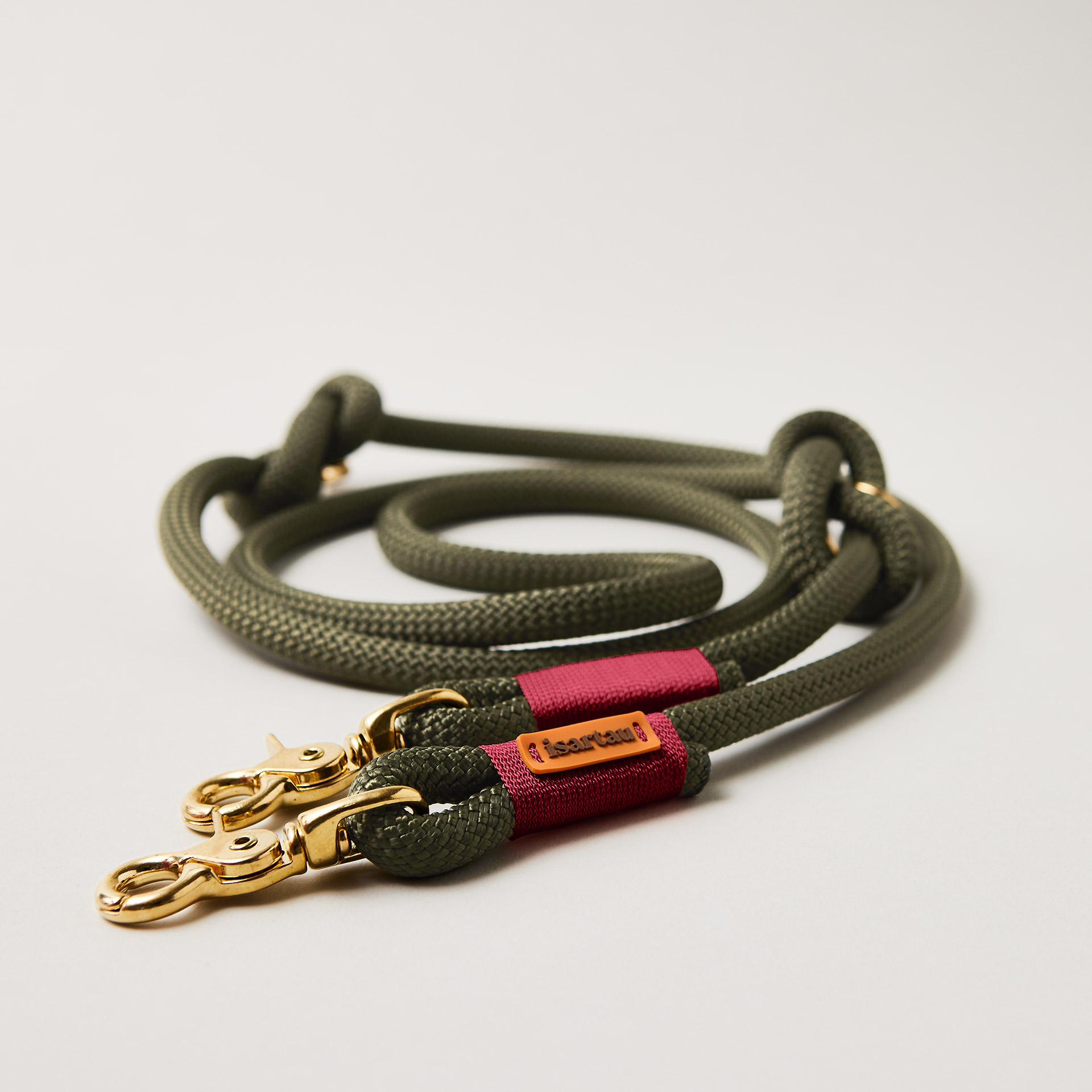 Hundeleine aus Tau Olive Grove Burgunder 10 mm verstellbar mit Messing-Scherenkarabinern, olivfarbenes Kletterseil mit weinroter Takelung, Längenverstellbar