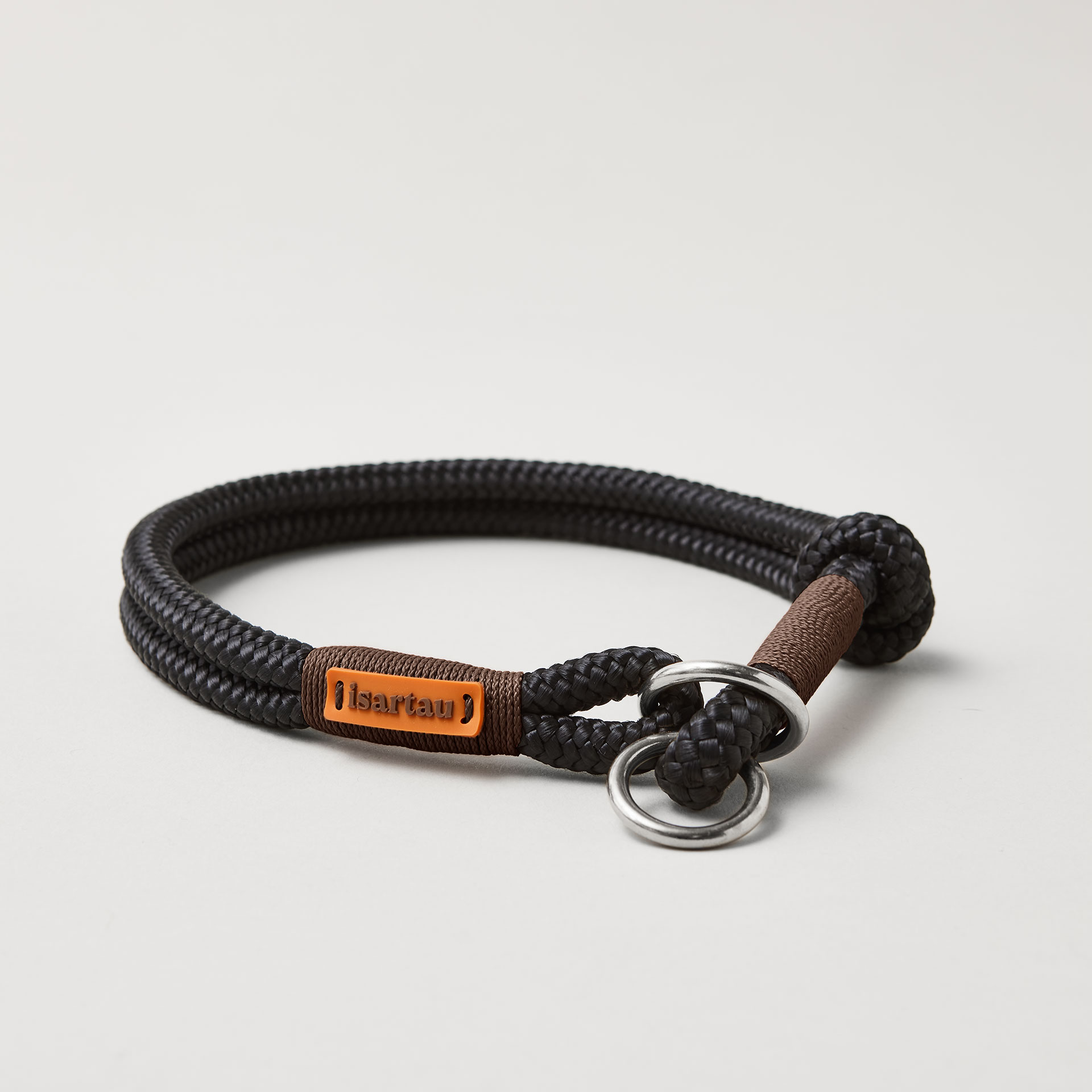 Tauhalsband Zugstopp Black Mamba Dunkelbraun 8 und 10 mm mit silberfarbenen Beschlägen, schwarzes Tau mit dunkelbrauner Takelung