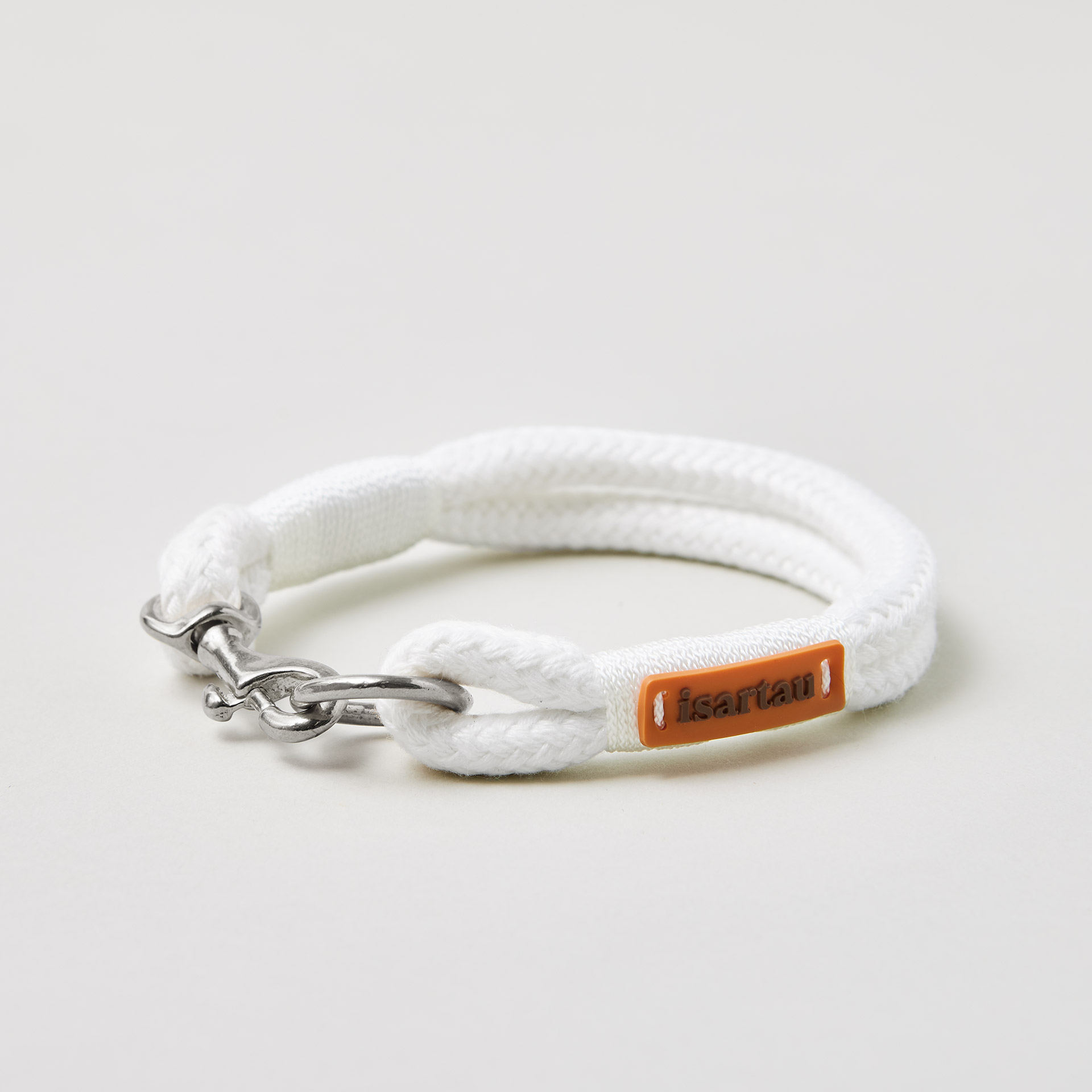 Tauhalsband Feste Halsung Pure Breeze Weiß 8 mm, silberfarbene Beschläge, weißes Tau mit weißer Takelung