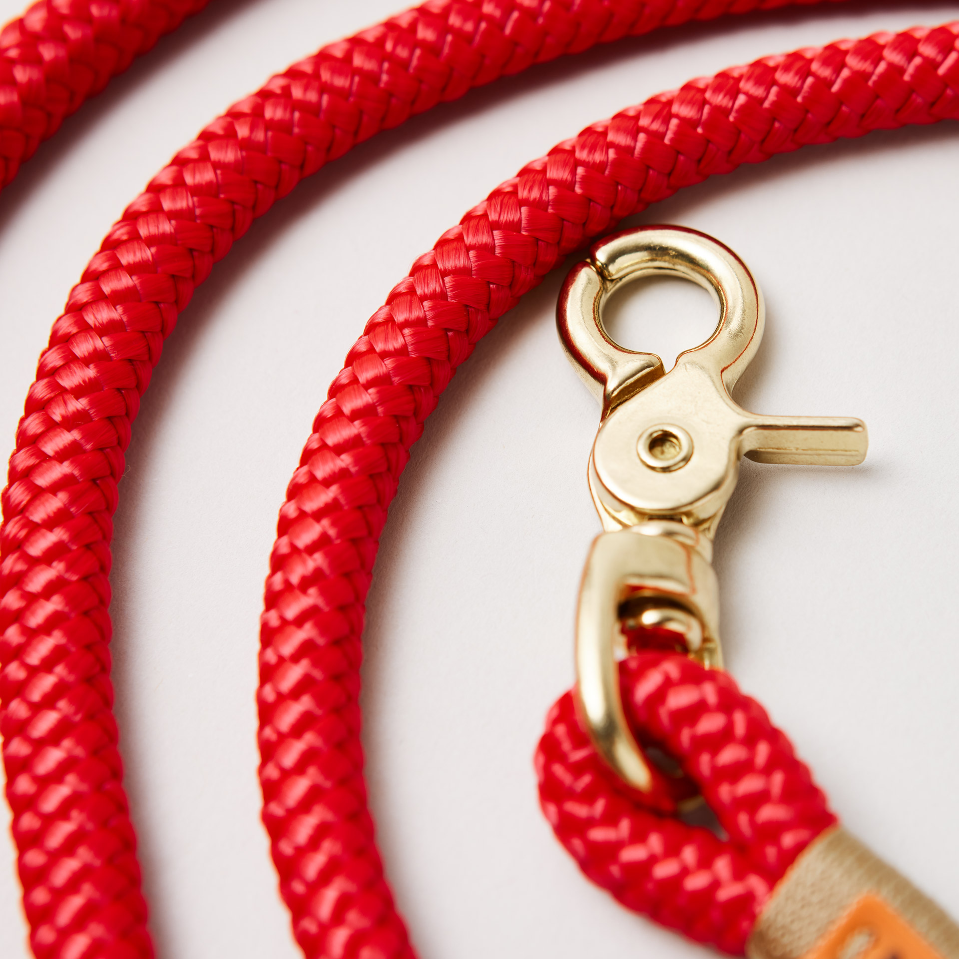 Messing Scherenkarabiner an roter Tauleine Red Fairy Gold