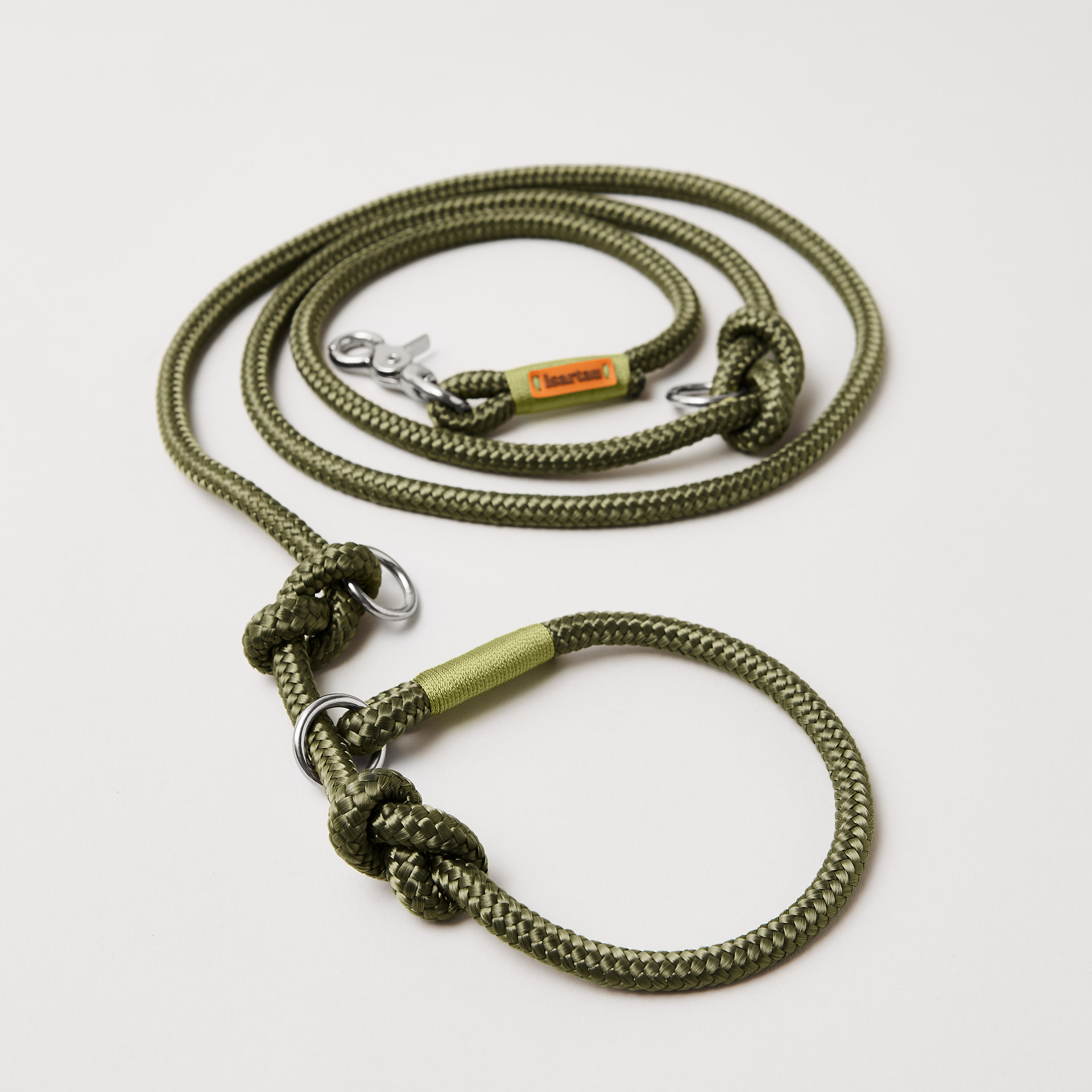 Retrieverleine aus Tau Olive Grove Moos, Halsung mit integrierter Leine, silberne Karabiner, 2-fach längenverstellbar, erhältlich in 8 und 10 mm
