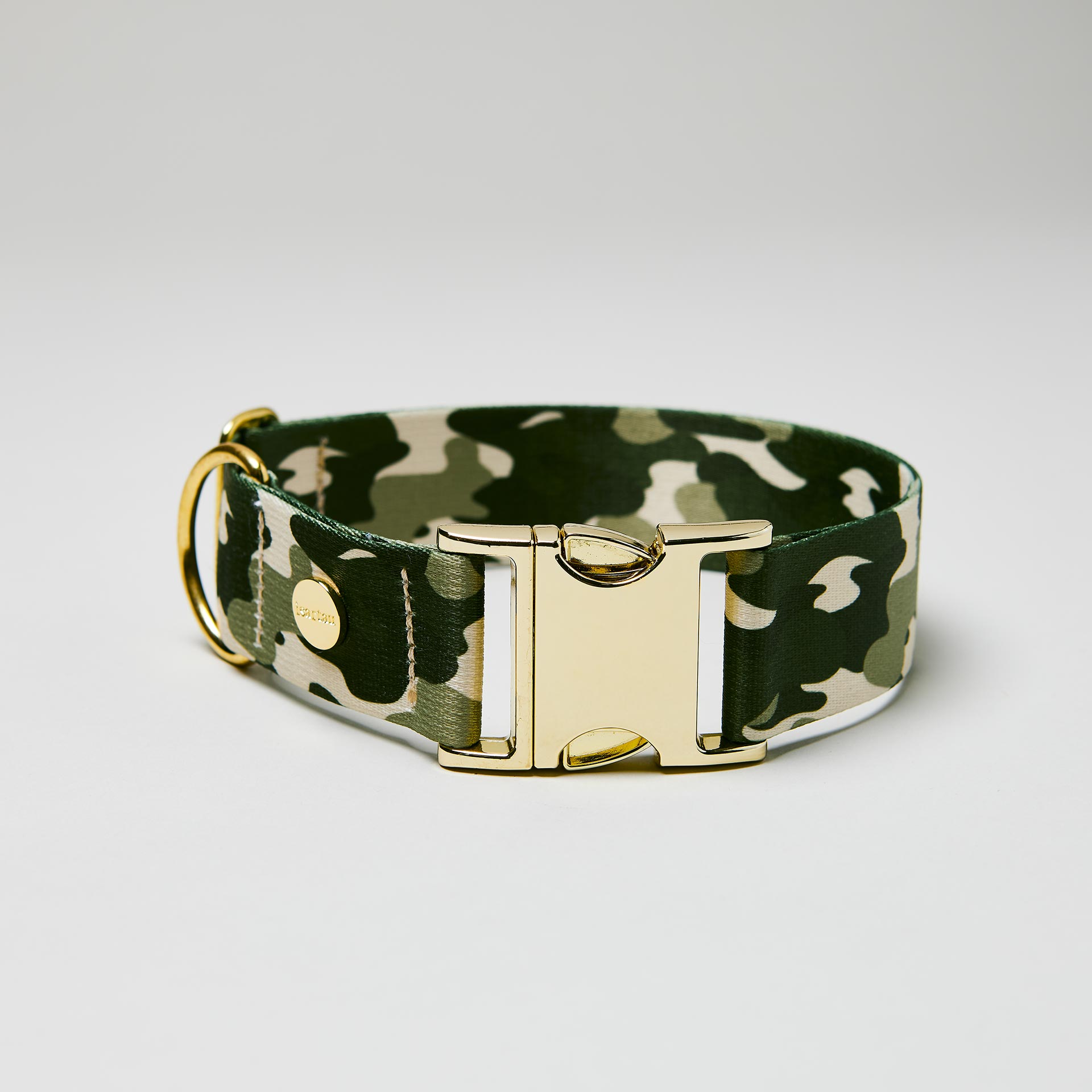 Verstellbares Halsband „Entdecker“ goldfarben, Gurtband im Camouflage-Look.