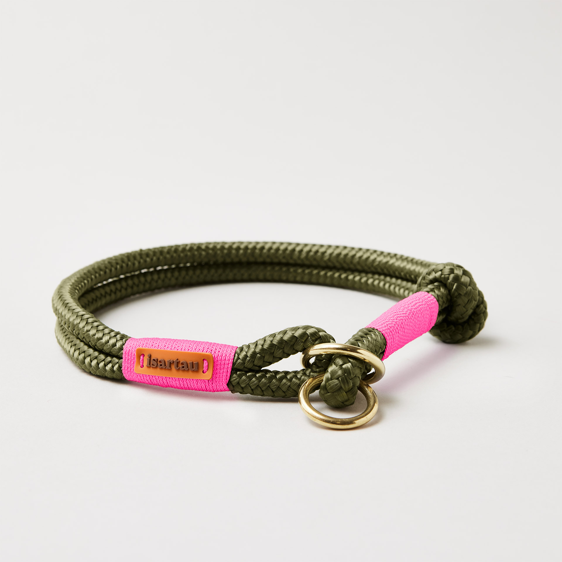 Detail Tauhalsband Zugstopp Olive Grove Neonpink mit Messing-Beschlägen, olivfarbenes Softtau mit neonpinker Takelung