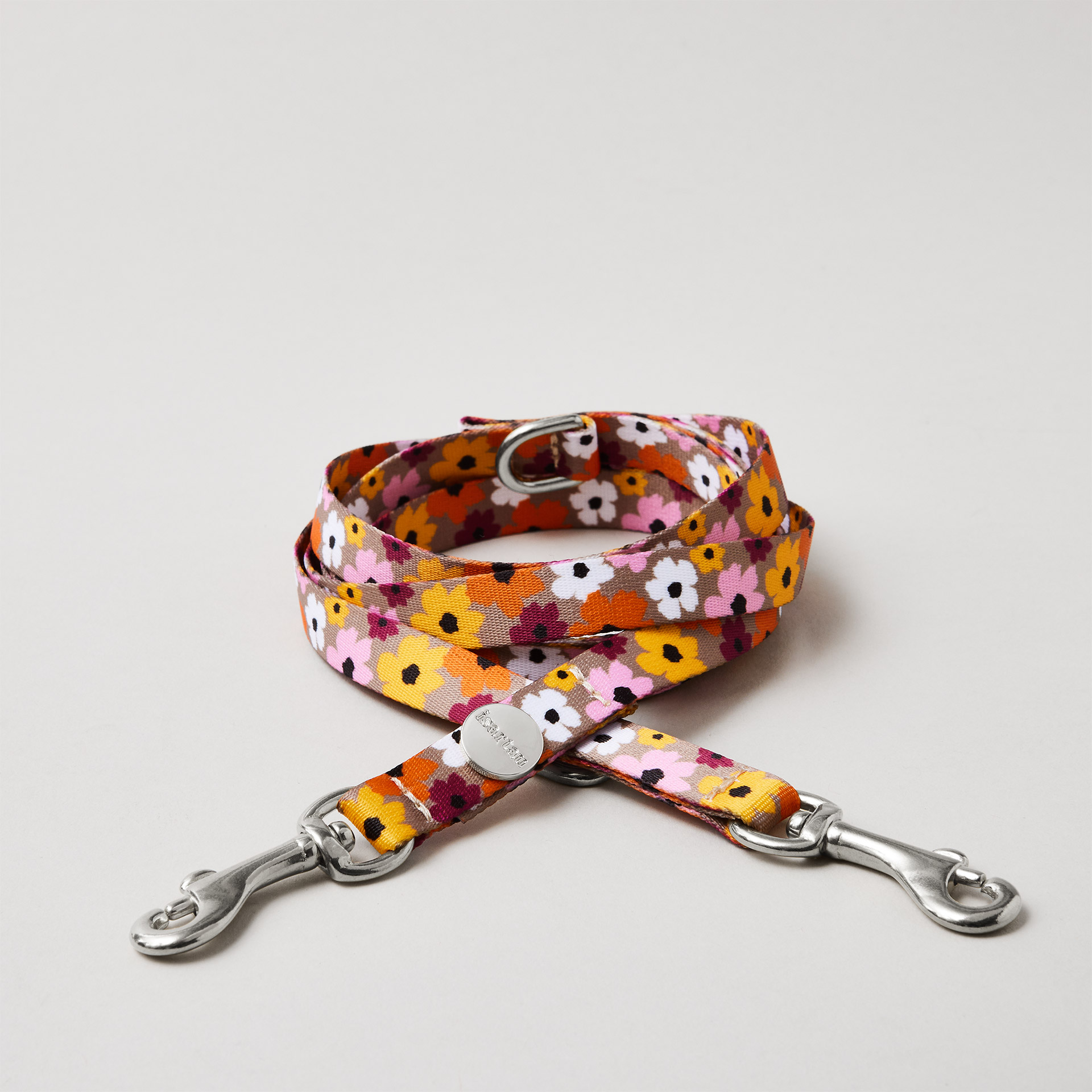 Verstellbare Hundeleine „Blumenmeer“, 15 mm breites Gurtband mit romantischem Blumenmuster, silberfarbene Mini-Karabiner.