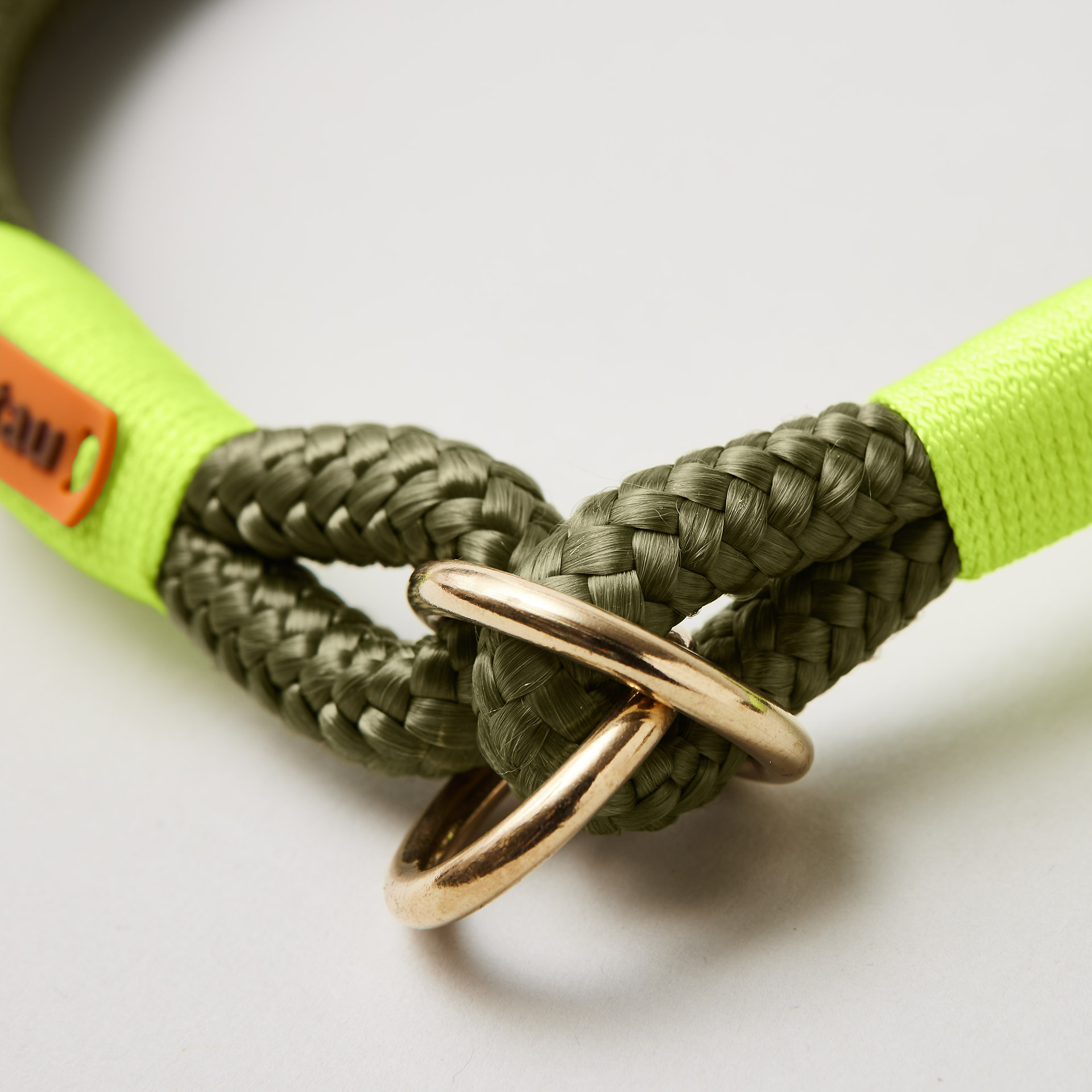 Detail Halsband Zugstopp Messing O-Ringe Olive Grove Neongelb