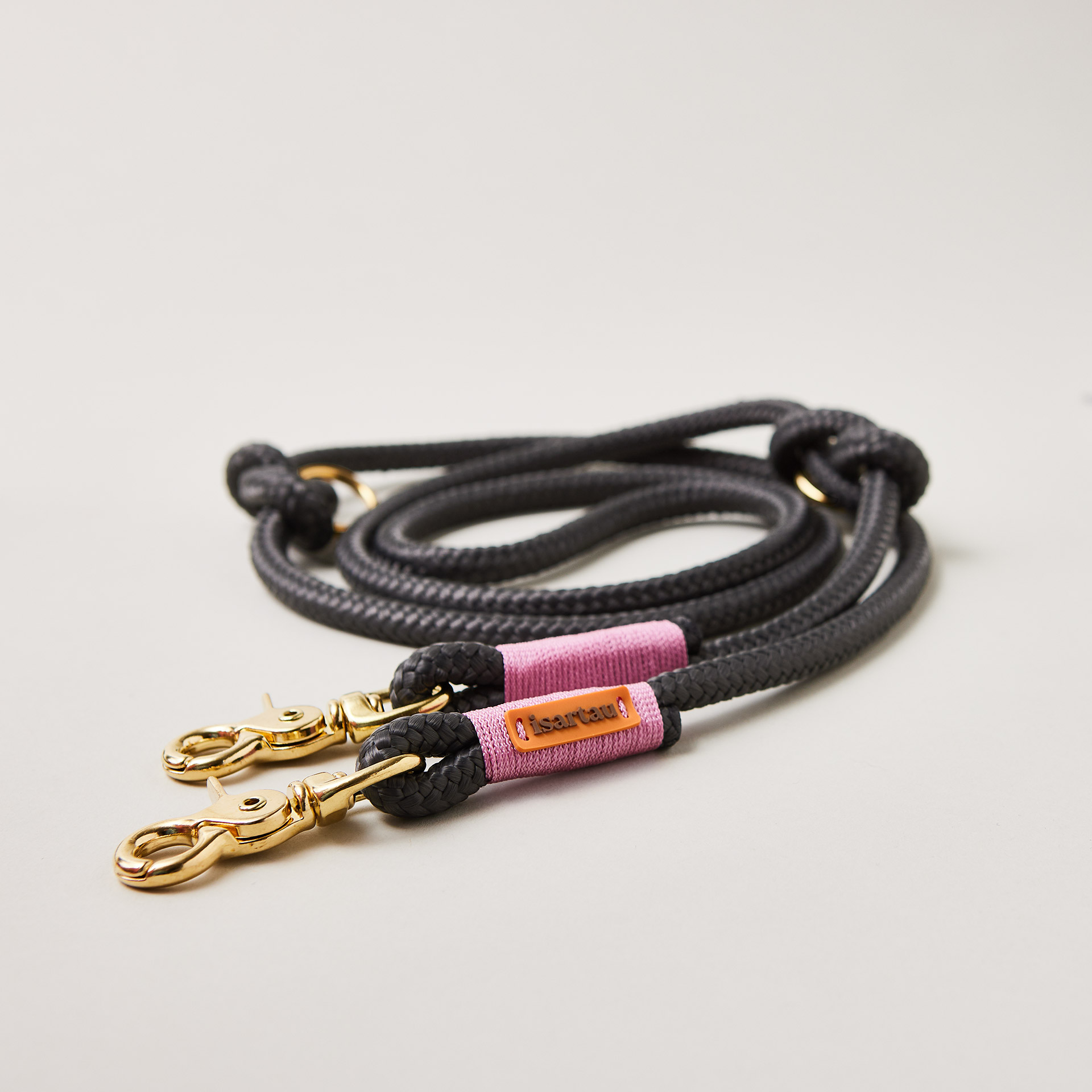 Hundeleine aus Tau Heavens Rock Rose 10 mm verstellbar mit Messing-Karabinern, dunkelgraues Tau mit rosafarbener Takelung, Längenverstellbar über Knoten