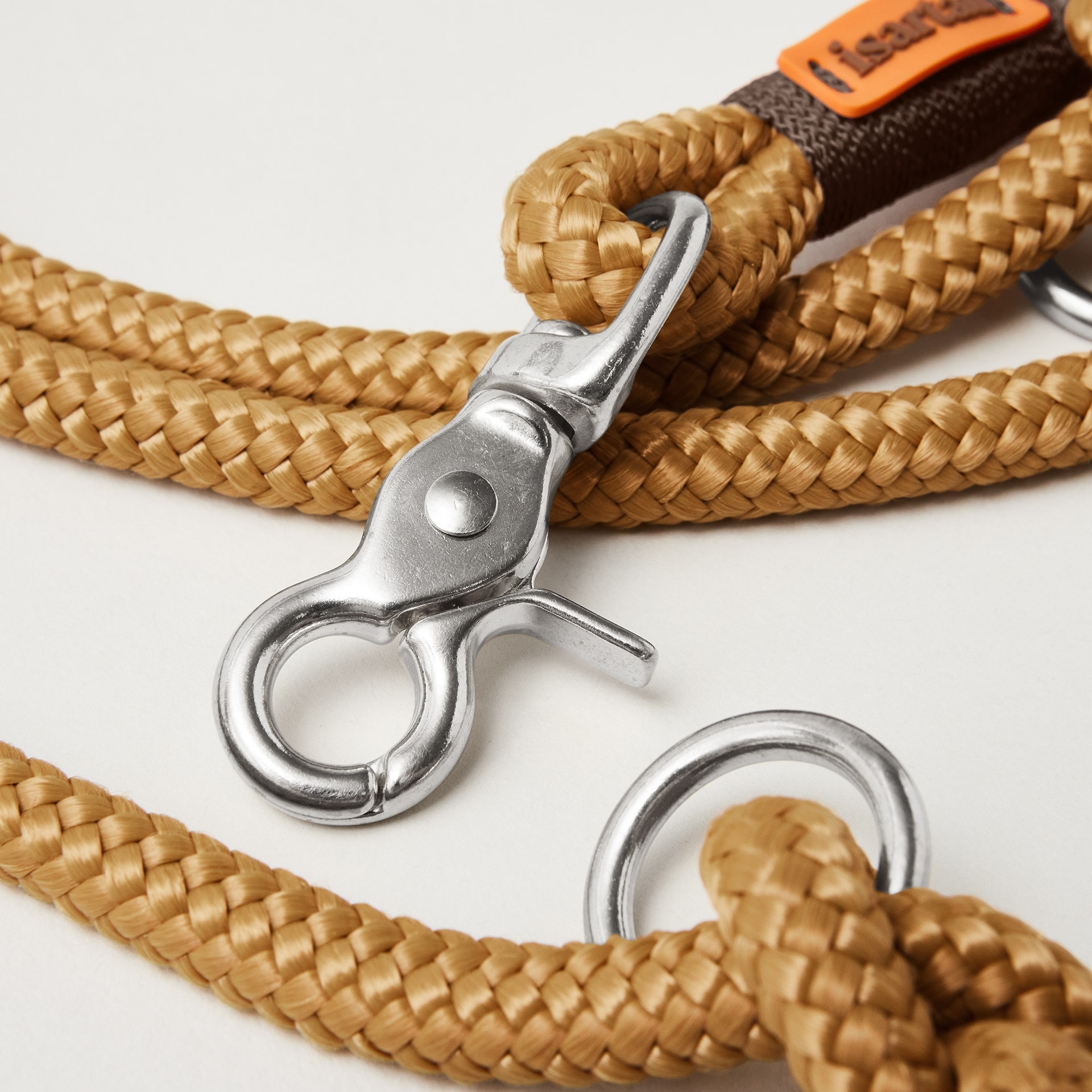 silberner Scherenkarabiner an Tauleine Sweet Toffee Dunkelbraun, 10mm Taustärke