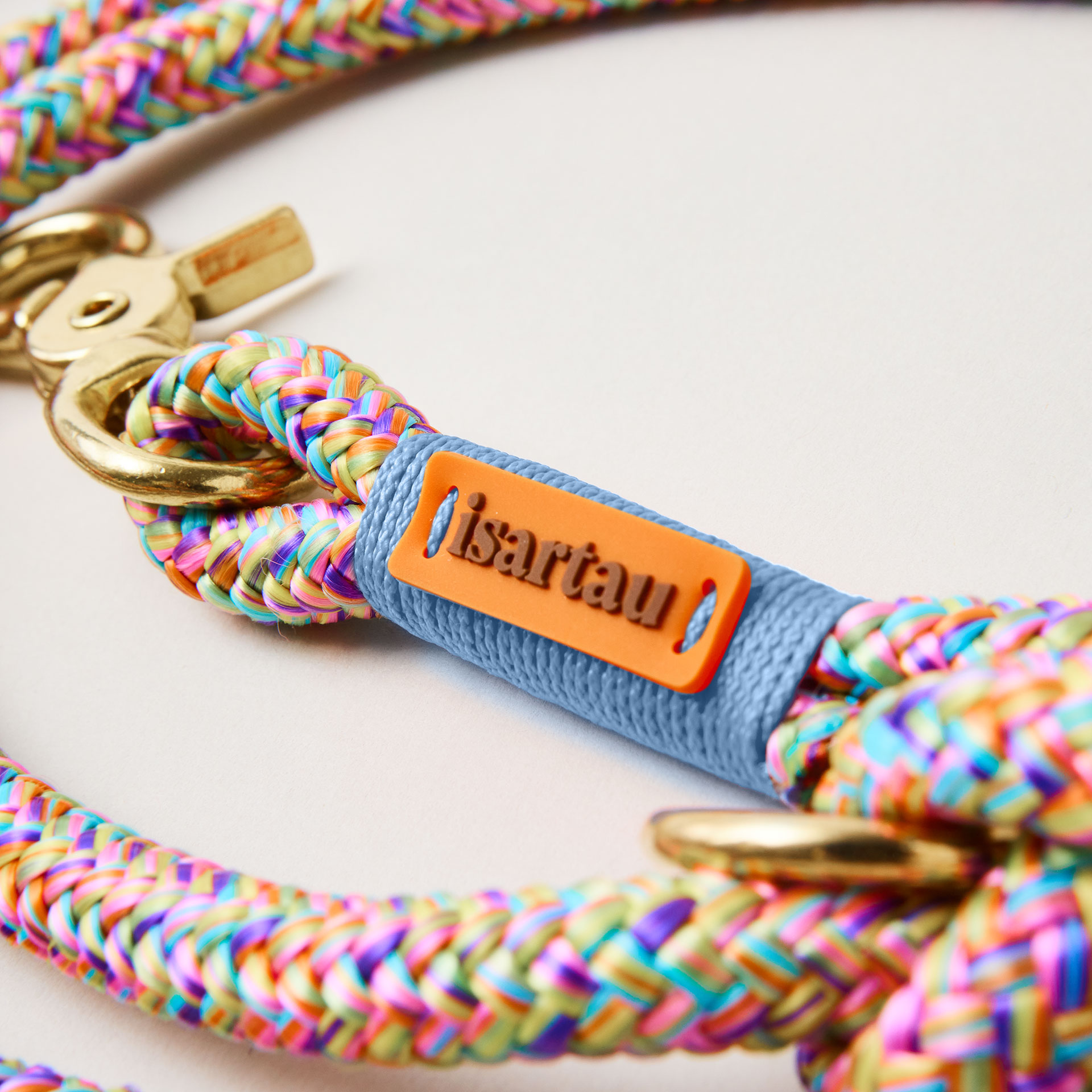 Detailaufnahme Hellblaue Takelung auf buntem Softtau Easy Summer