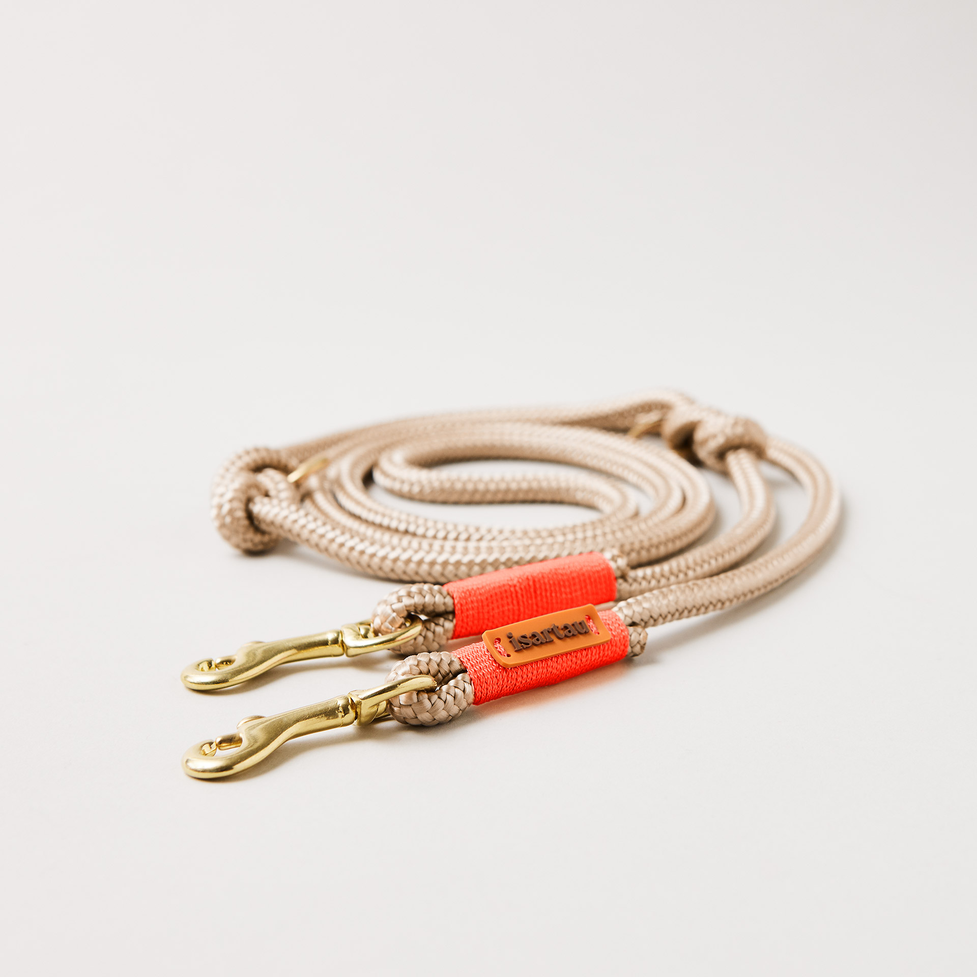 Tauleine Wood Owl Neonorange, verstellbar mit Mini-Bolzenkarabinern in Messing, farblich abgestimmt in Beige und Neonorange, längenverstellbar