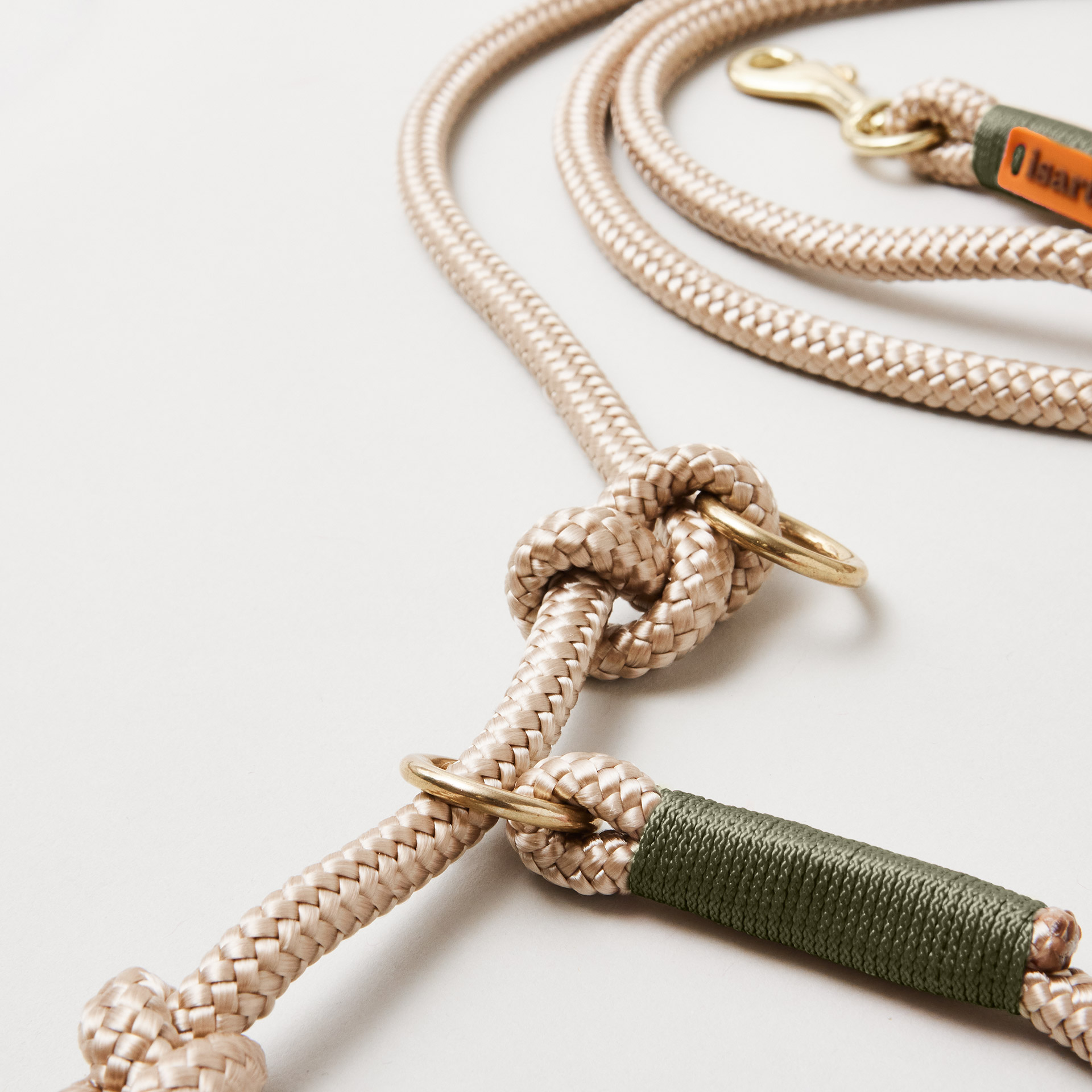 Detail Retrieverleine Wood Owl Oliv mit verstellbaren Knoten für Hals- und Kopfumfang, Messing