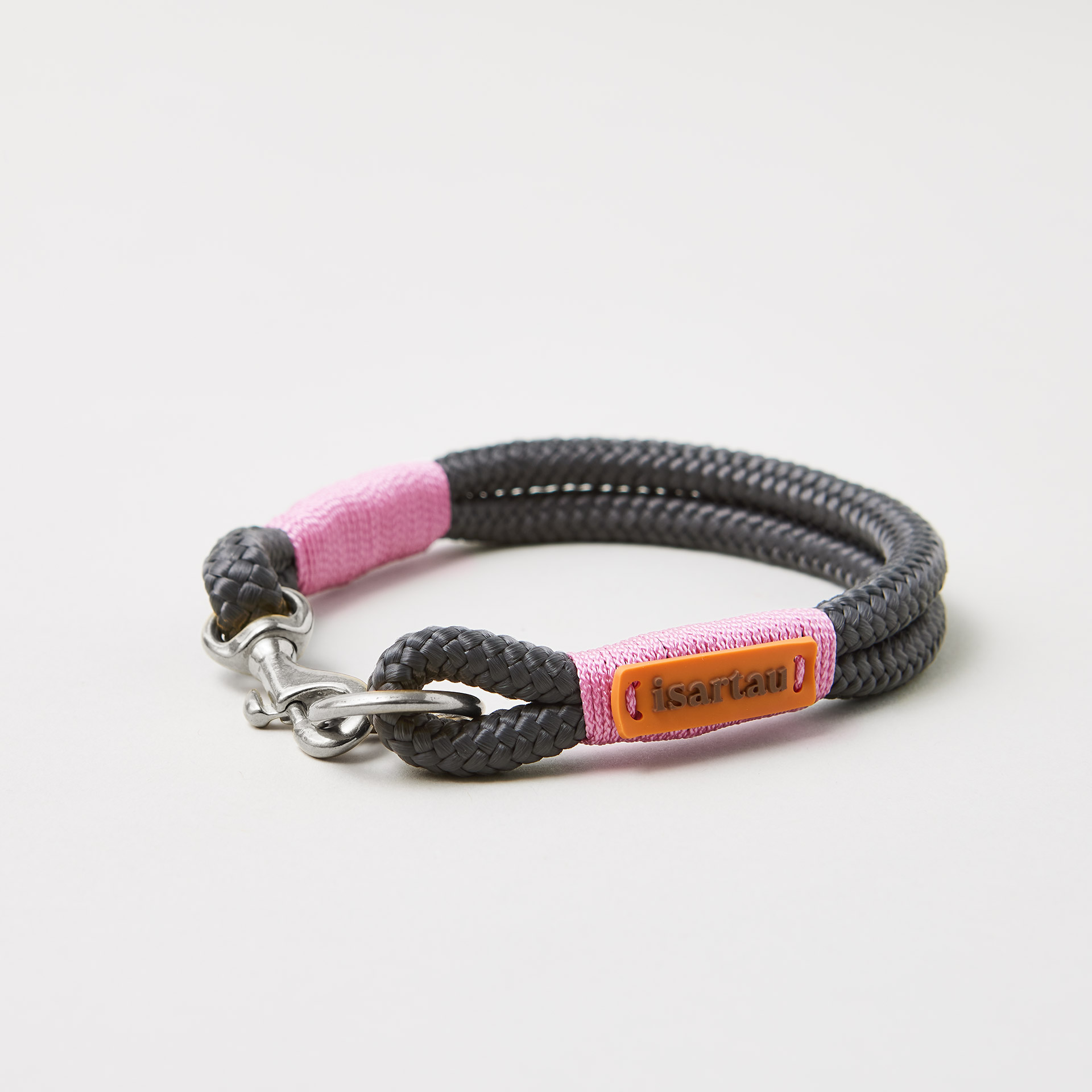 Tauhalsband Feste Halsung Heavens Rock Rose 8 mm, silberfarbene Beschläge, dunkelgraues Tau mit rosafarbener Takelung
