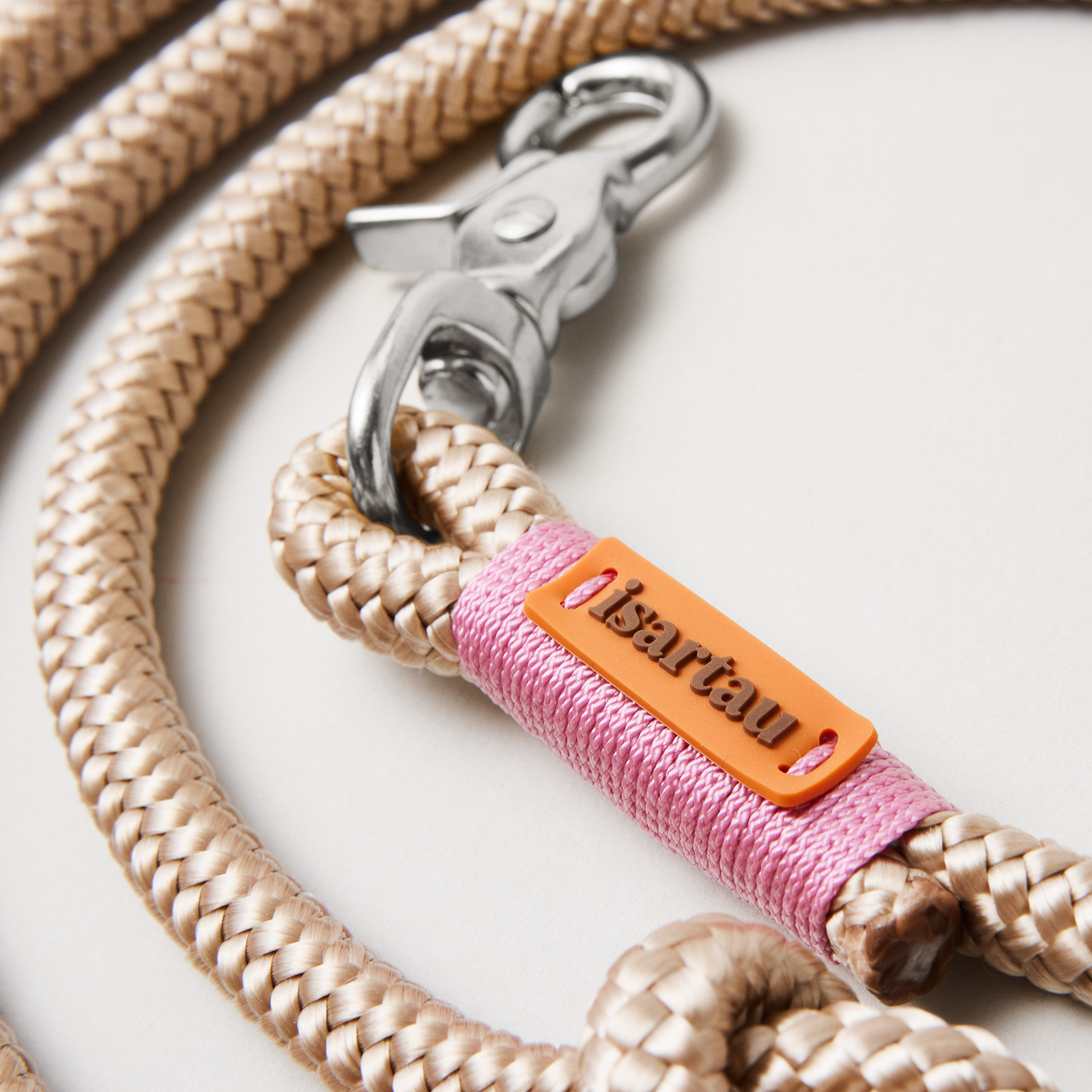 Detail Hundeleine Wood Owl Rose, isartau Logo