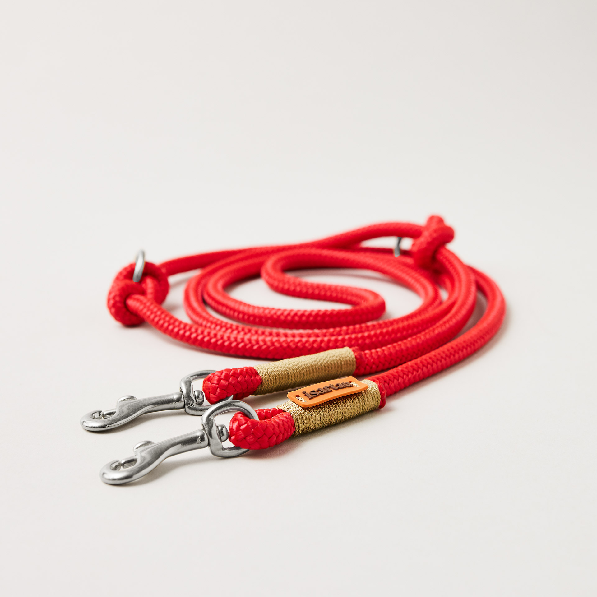 Tauleine Red Fairy GOLD, verstellbar mit silberfarbenen Bolzenkarabinern, rotes Tau mit goldfarbener Takelung, längenverstellbar über Knoten