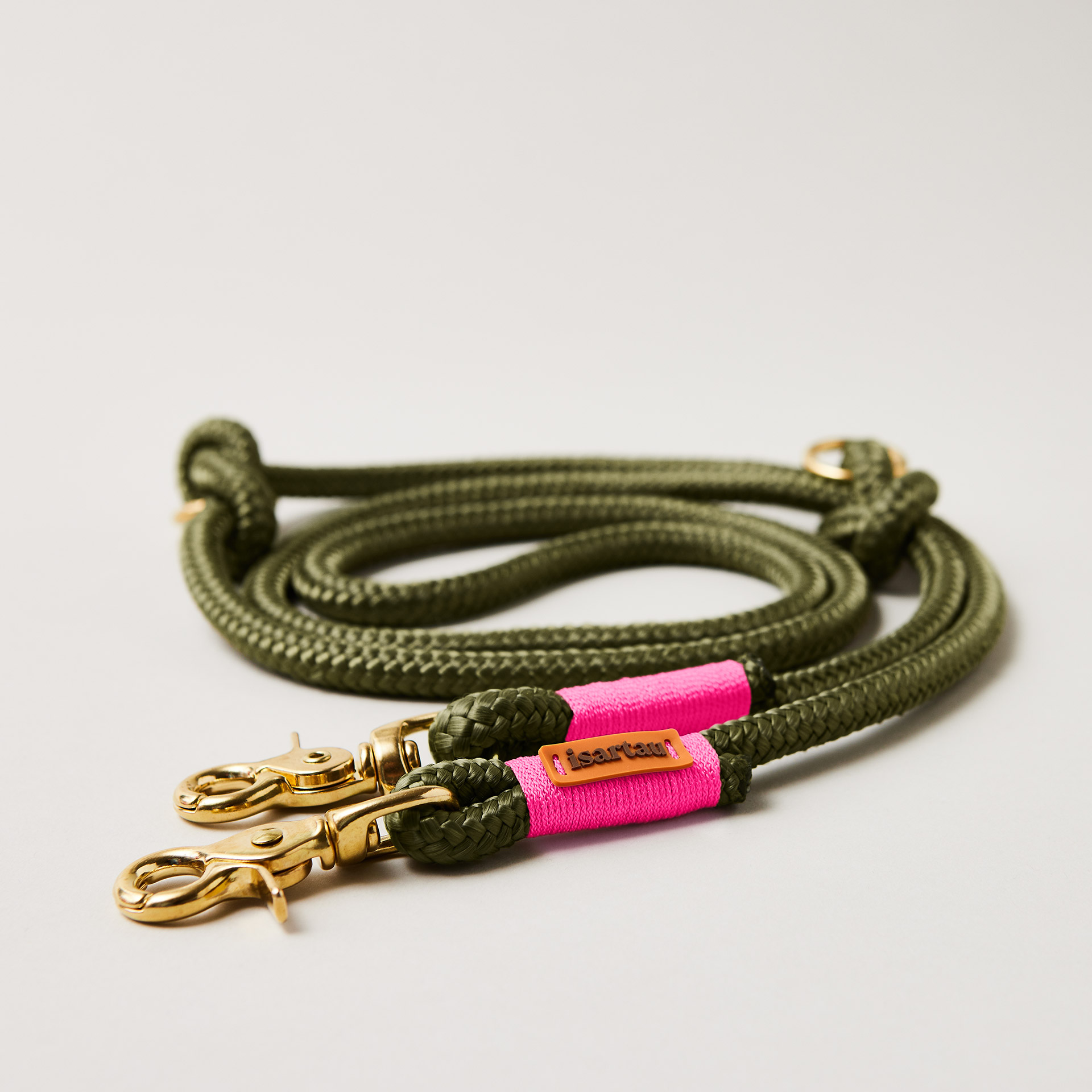 Hundeleine aus Tau Olive Grove Neonpink 10 mm verstellbar mit Messing-Karabinern, olivfarbenes Softtau mit neonpinker Takelung, Längenverstellbar