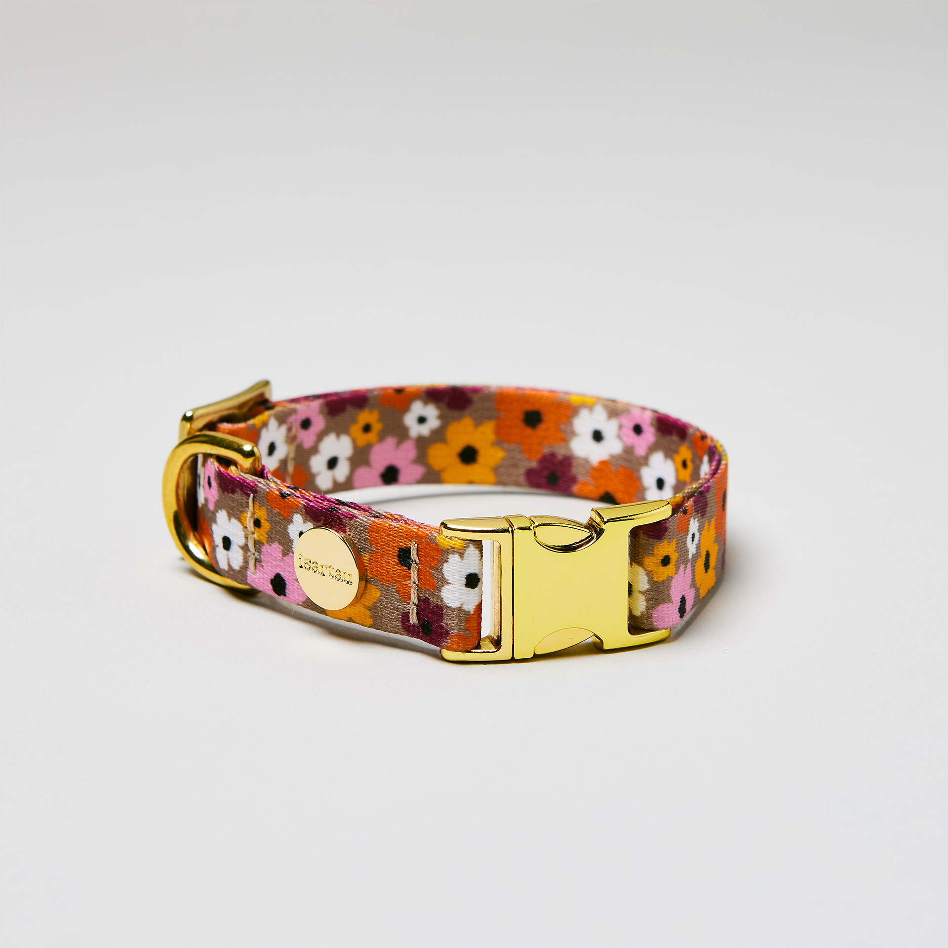 Verstellbares Hundehalsband „Blumenmeer“ mit goldfarbener Schließe, Gurtband mit floralem Design.