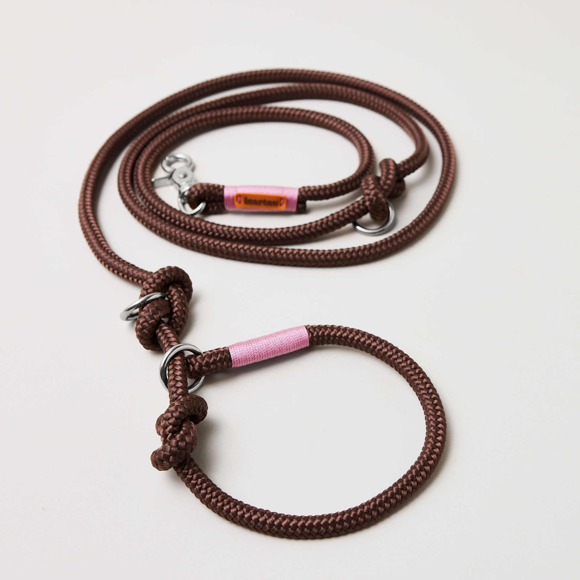 Retrieverleine aus Tau Classy Chestnut Rose, Halsung mit integrierter Leine, silberne Karabiner, 2-fach längenverstellbar, erhältlich in 8 und 10 mm