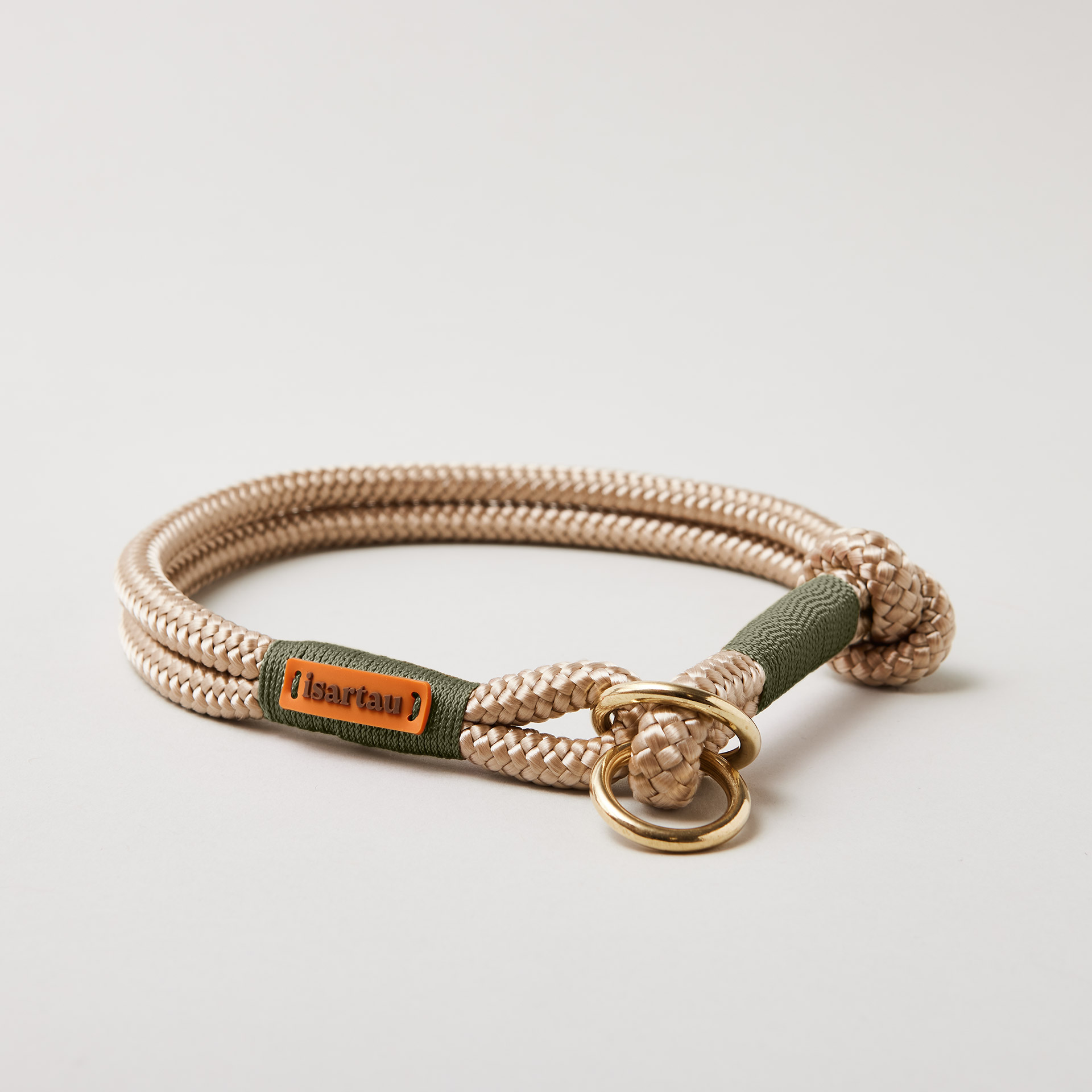 Tauhalsband Zugstopp Wood Owl Oliv 8 und 10 mm mit Messing-Beschlägen, beiges Tau mit olivfarbener Takelung