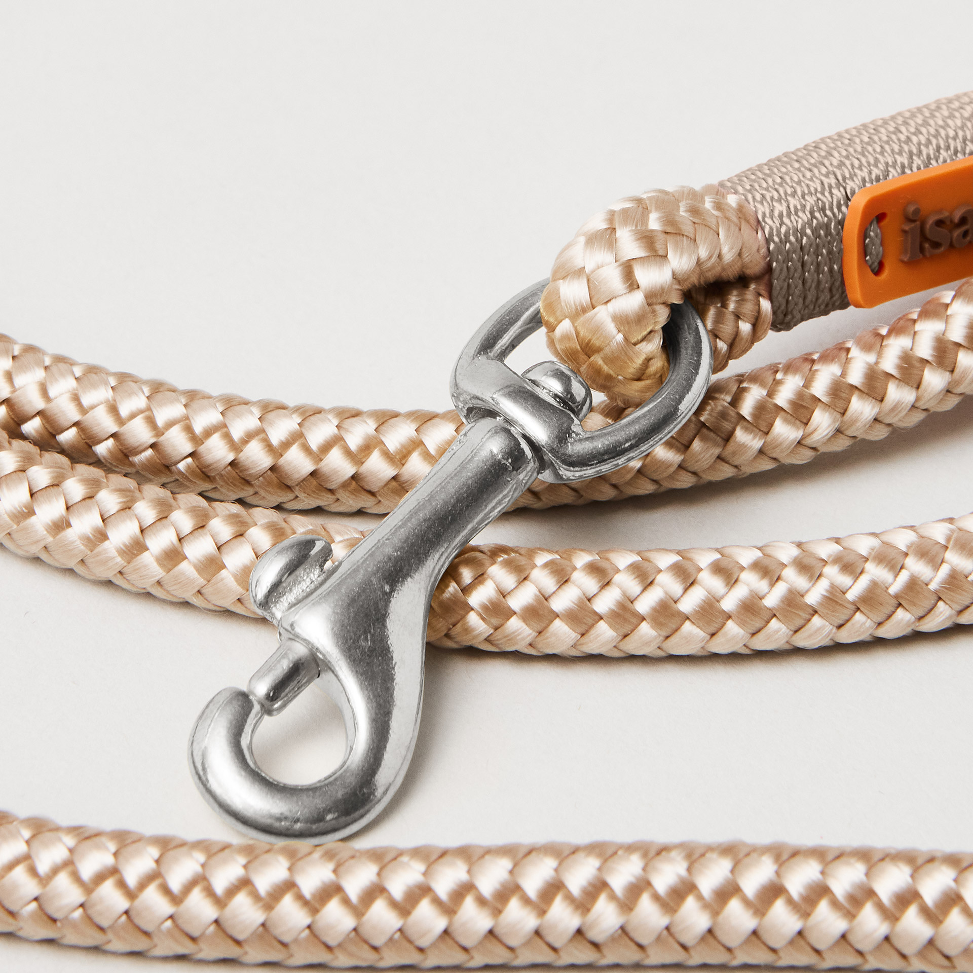 silberner Mini Bolzenkarabiner an Tauleine Wood Owl Sand