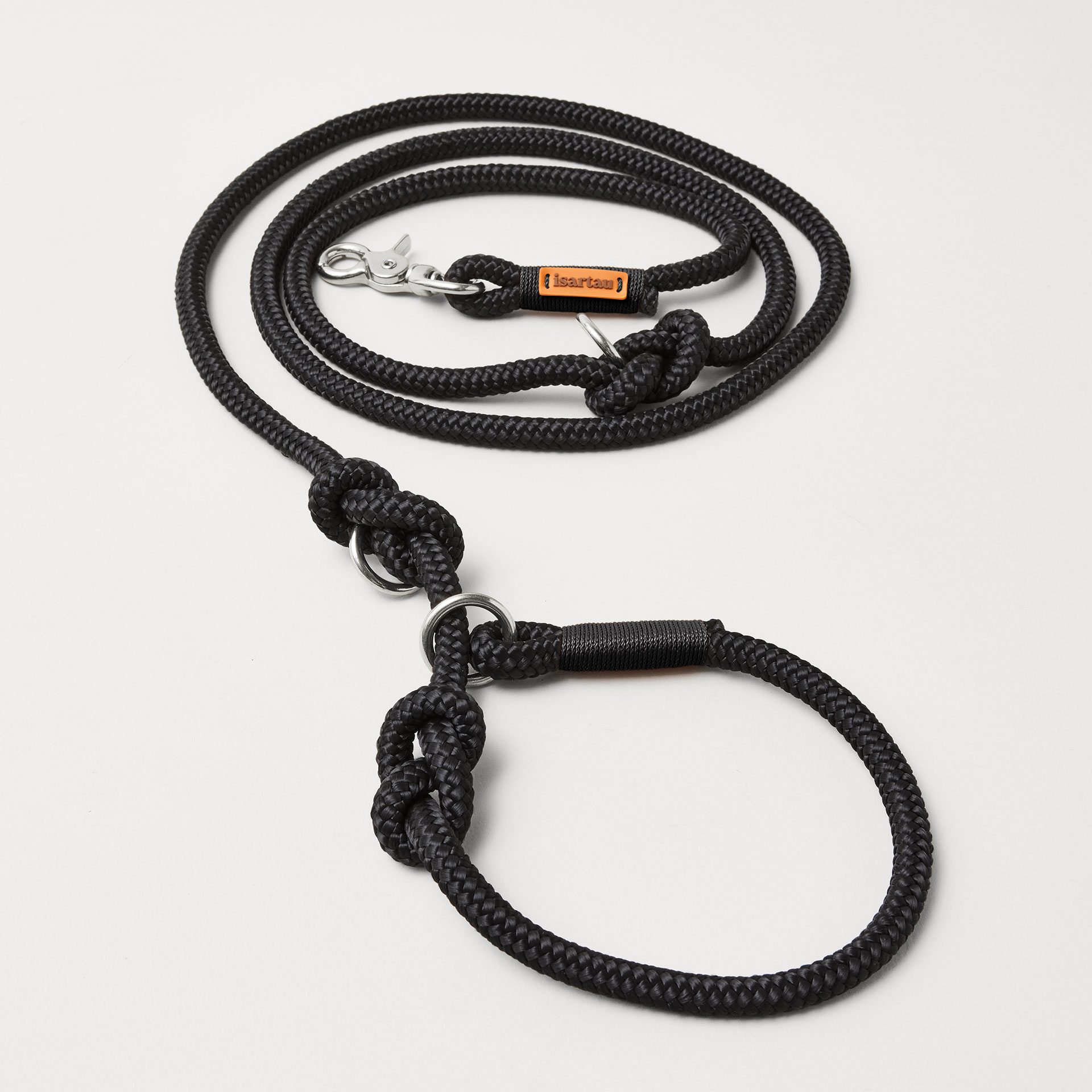 Retrieverleine aus Tau Black Mamba Schwarz, Halsung mit integrierter Leine, silberne Karabiner, schwarzes Tau mit schwarzer Takelung, 2-fach längenverstellbar