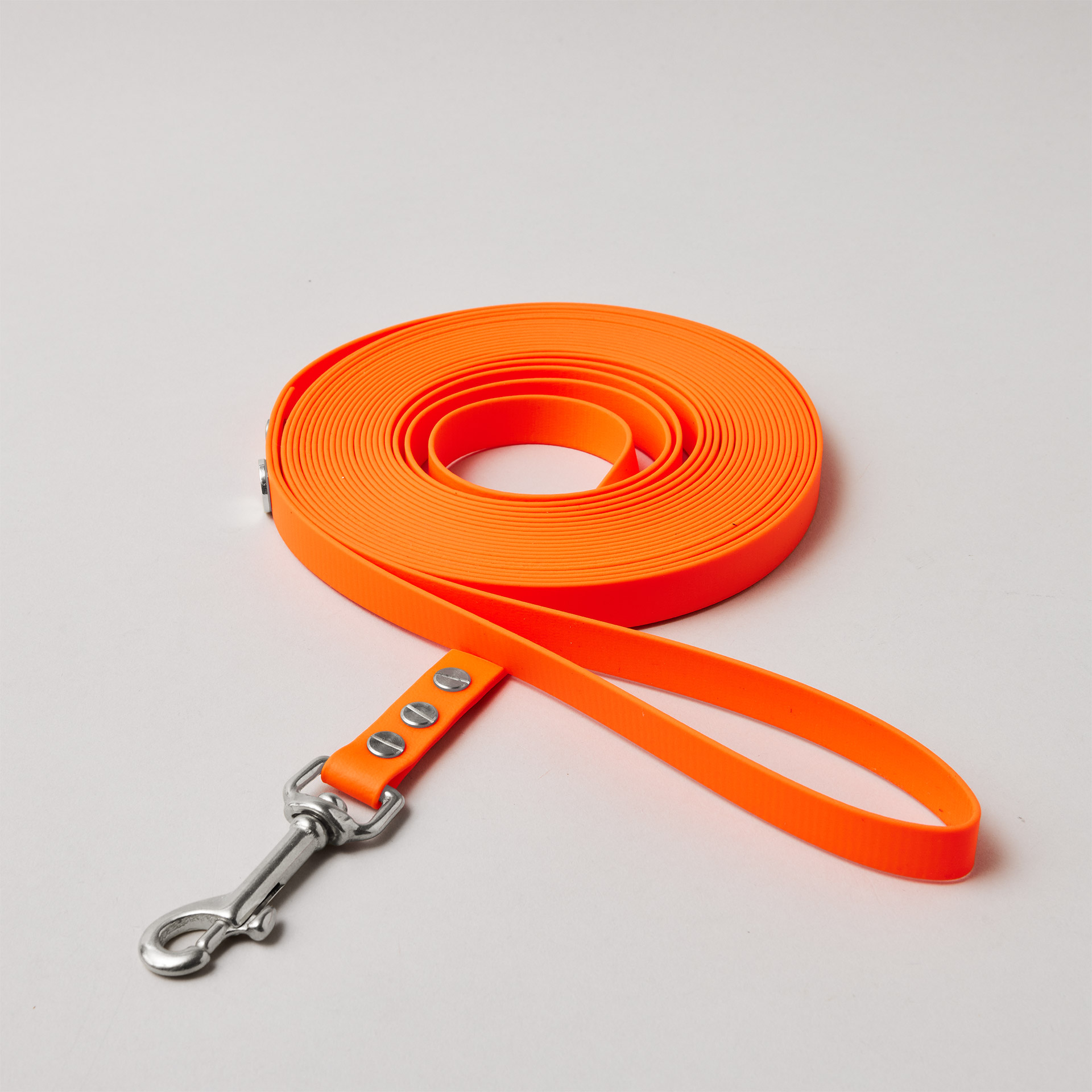 Schleppleine mit Handschlaufe in Neonorange, Bolzenkarabiner aus Edelstahl, 16mm breit, für große Hunde