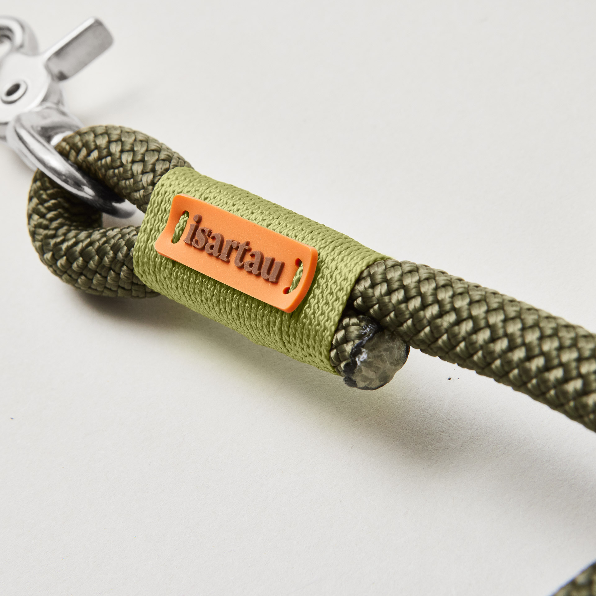 isartau Logo an Tauleine Olive Grove Moos