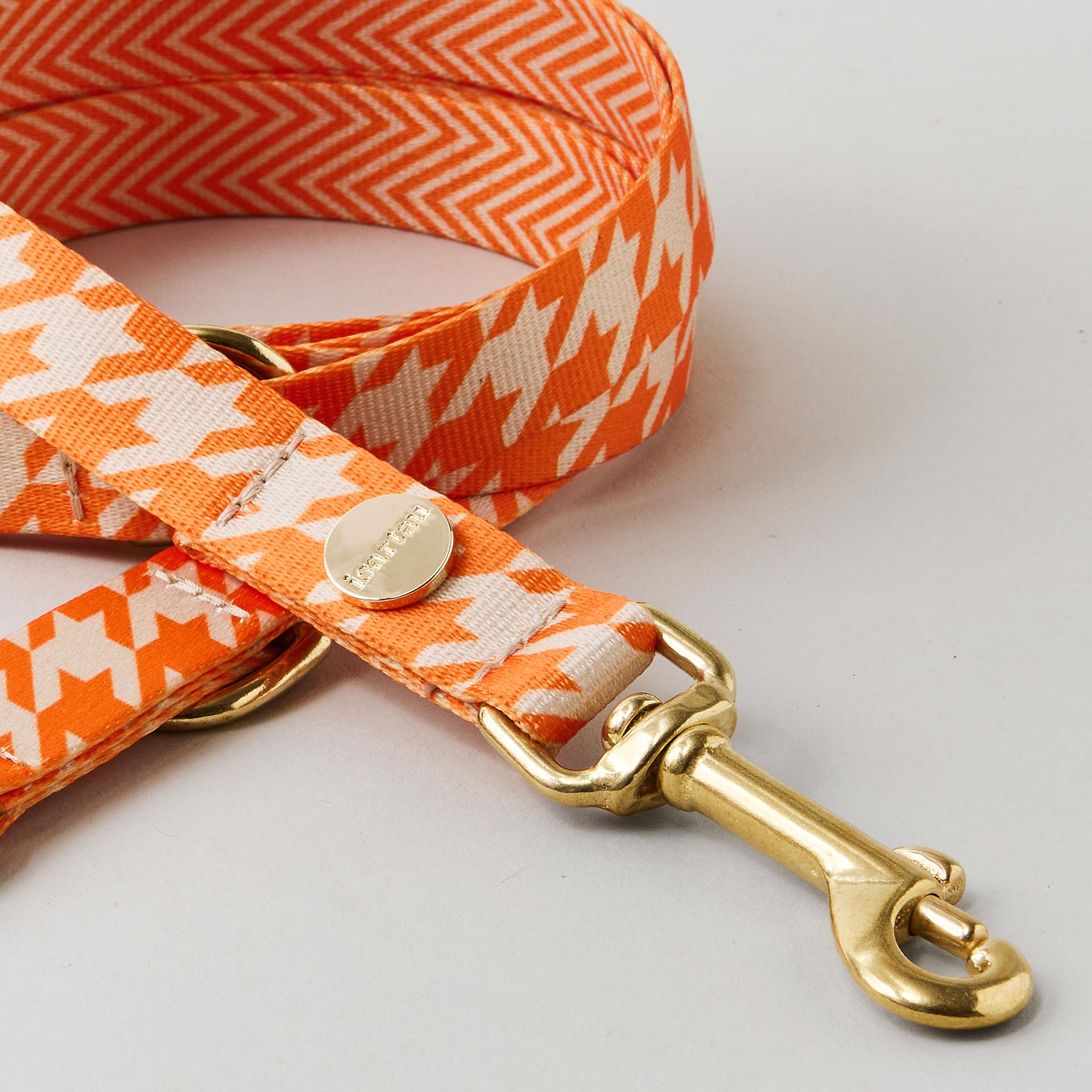 Detail verstellbare Hundeleine Wandler 20mm breites Gurtband mit Hahnentritt Muster goldfarbene Karabiner