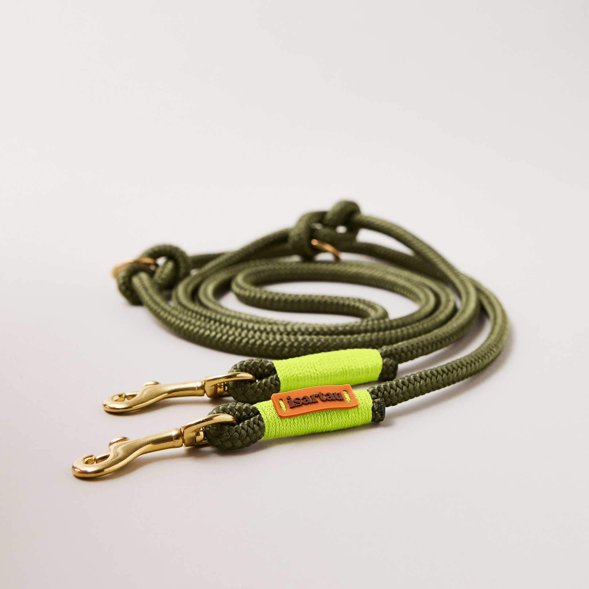 Hundeleine aus Tau Olive Grove Neongelb 8 mm verstellbar mit leichten Messing-Karabinern, olivfarbenes Softtau mit neongelber Takelung, Längenverstellbar