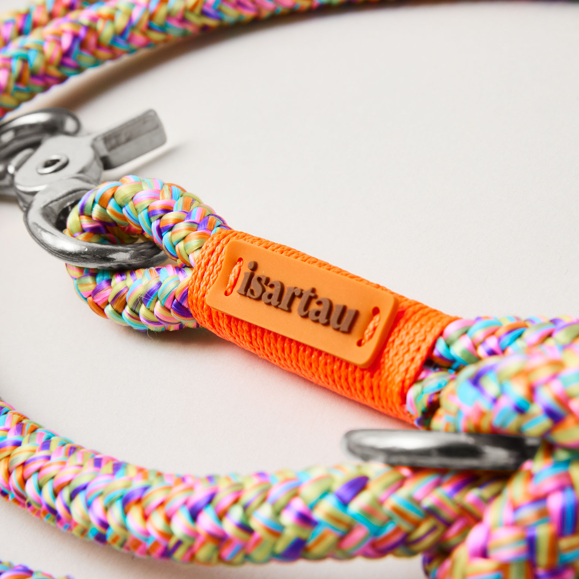 Detail Neonorange Takelung auf buntem Softtau Easy Summer mit isartau Logo