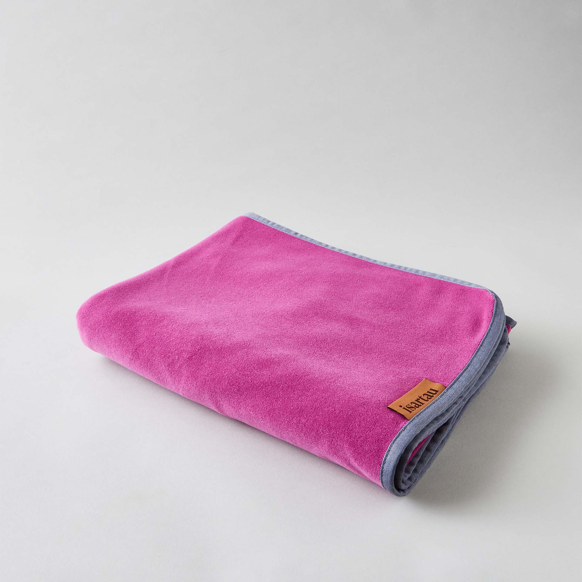 Schmusedecke Magenta, Einfassung Grau, 100×140 cm