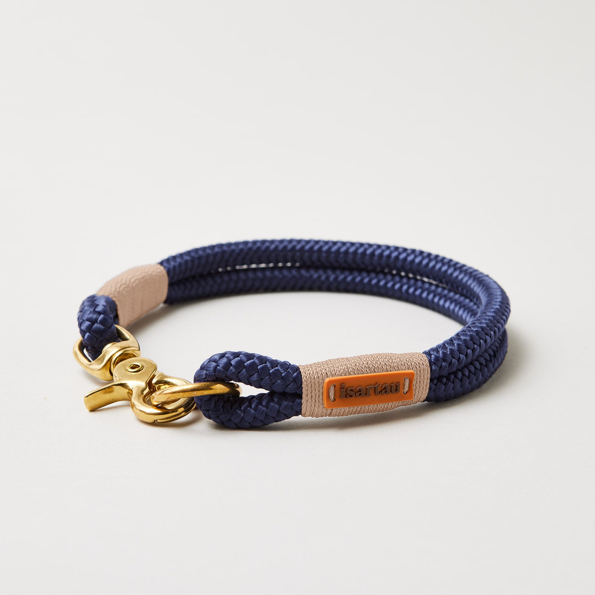 Tauhalsband Indigo Sea Beige 10 mm mit Messing-Beschlägen, dunkelblaues Tau mit beiger Takelung